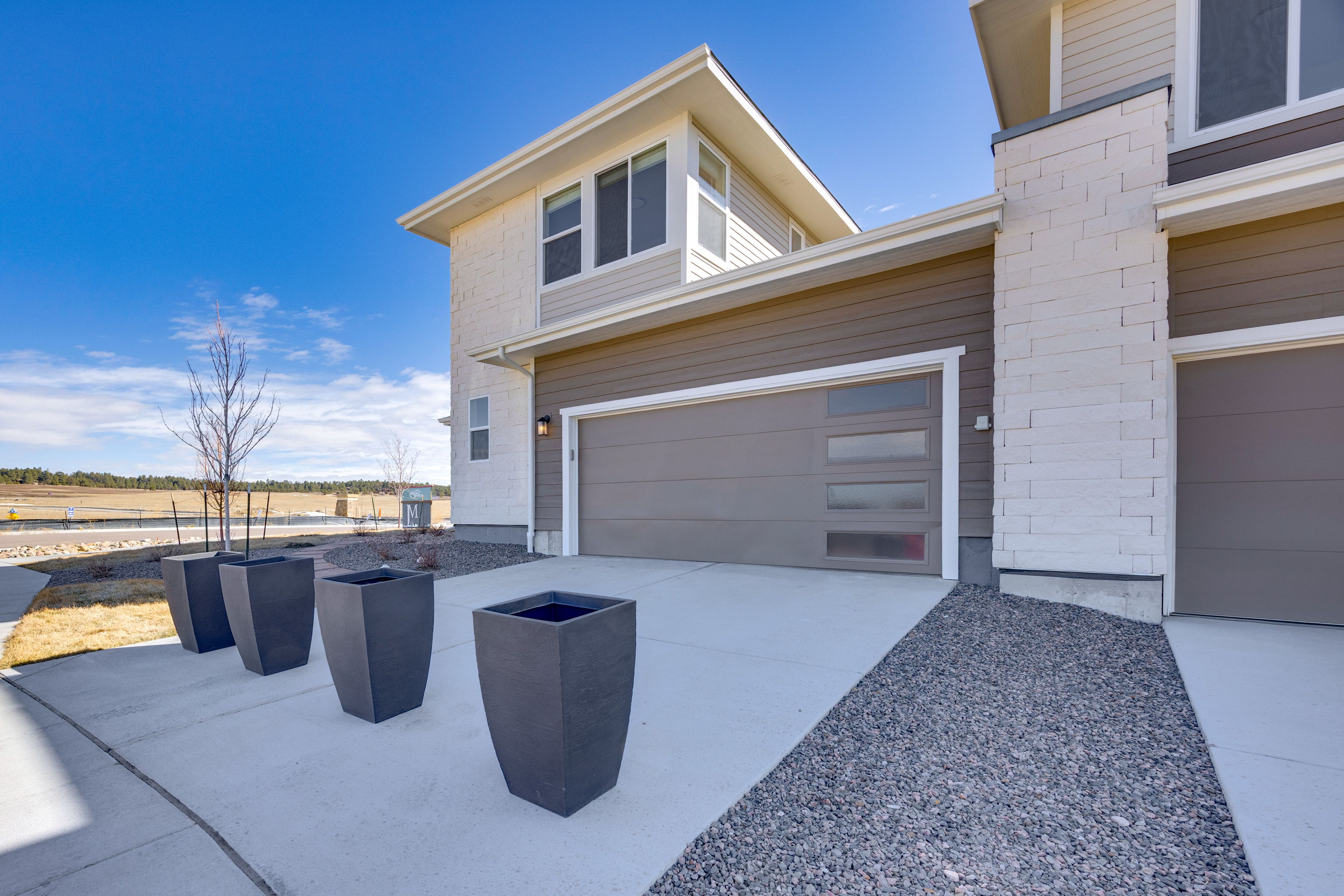 Parking | Garage (2 Vehicles) | Driveway (2 Vehicles)