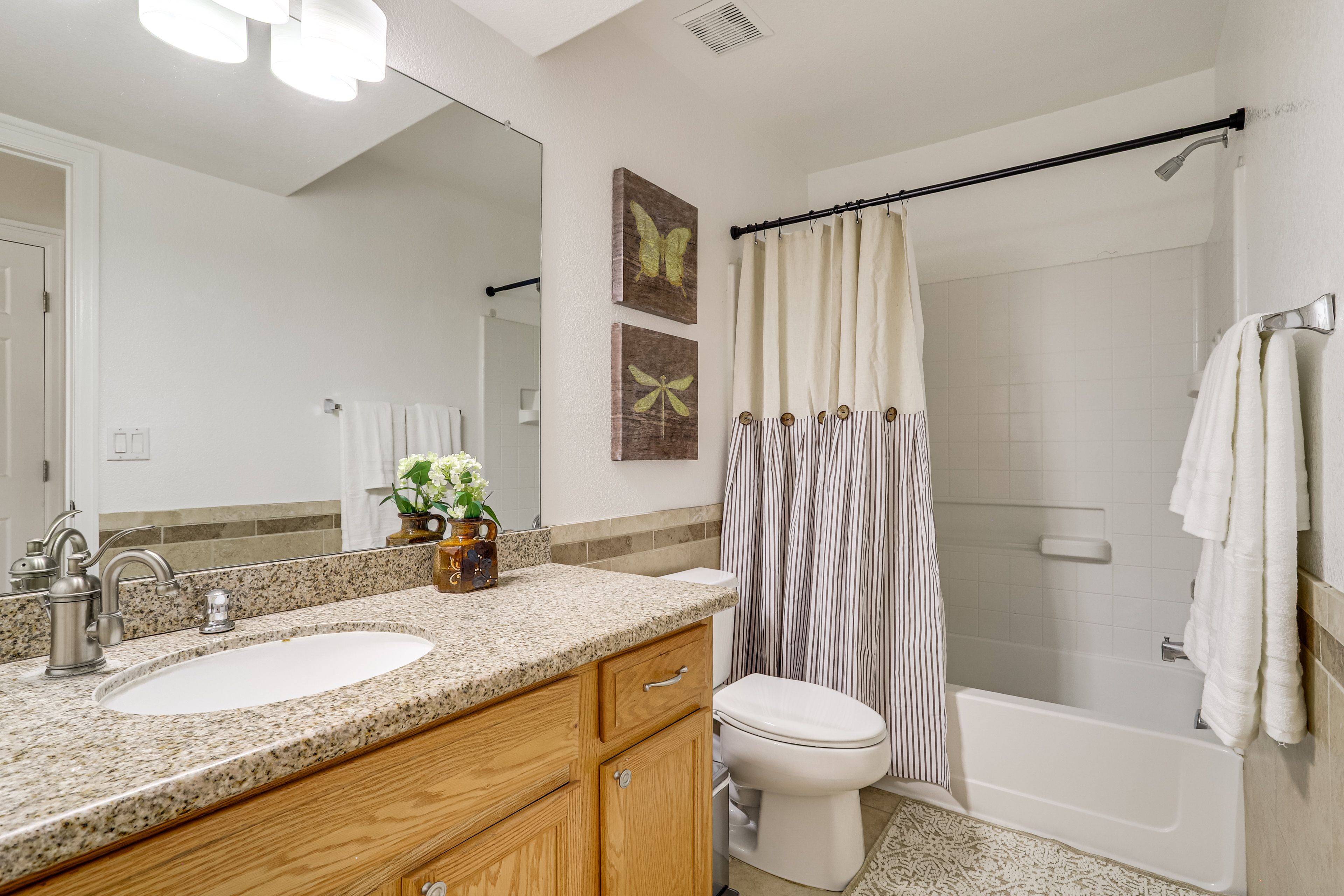 Bathroom | 1st Floor