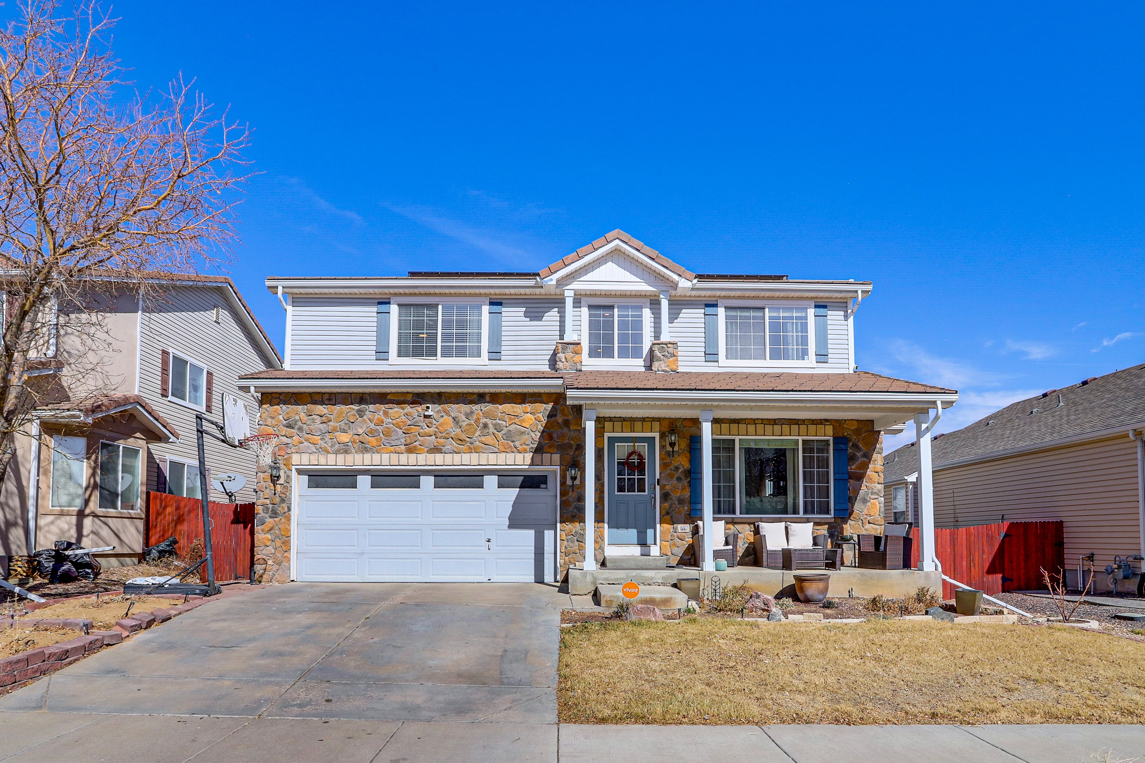 Parking | Shared Driveway (1 Vehicle) | Street (2 Vehicles)