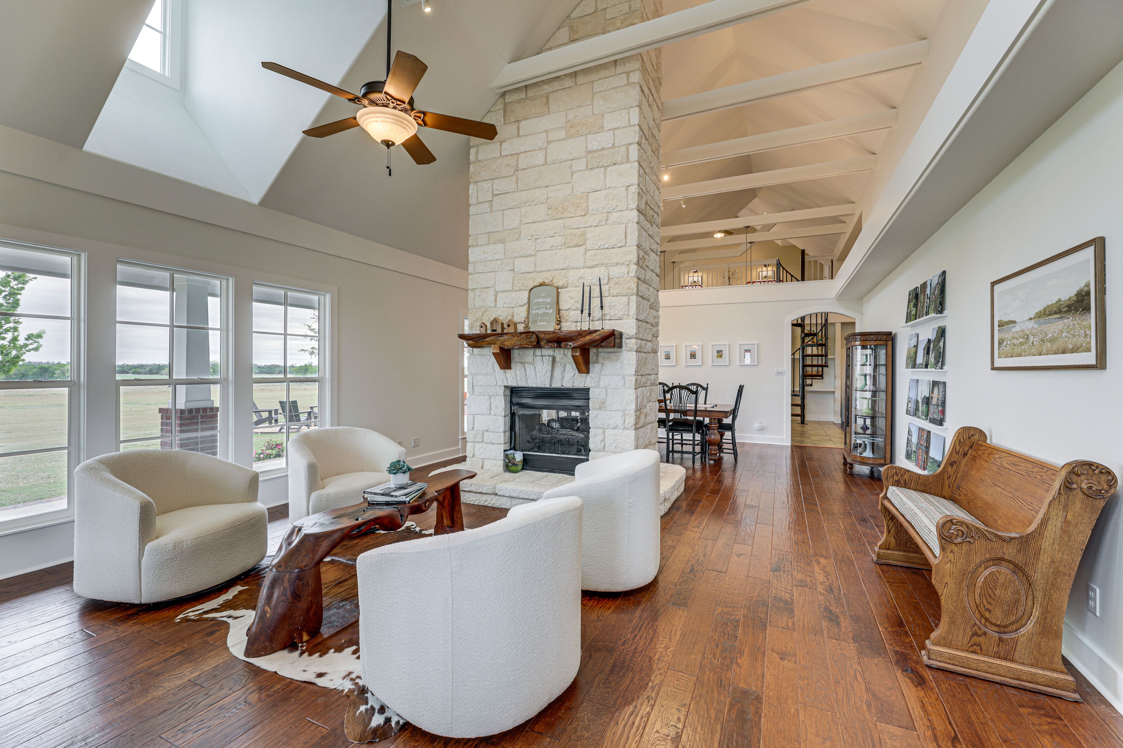 Interior | Dining Area