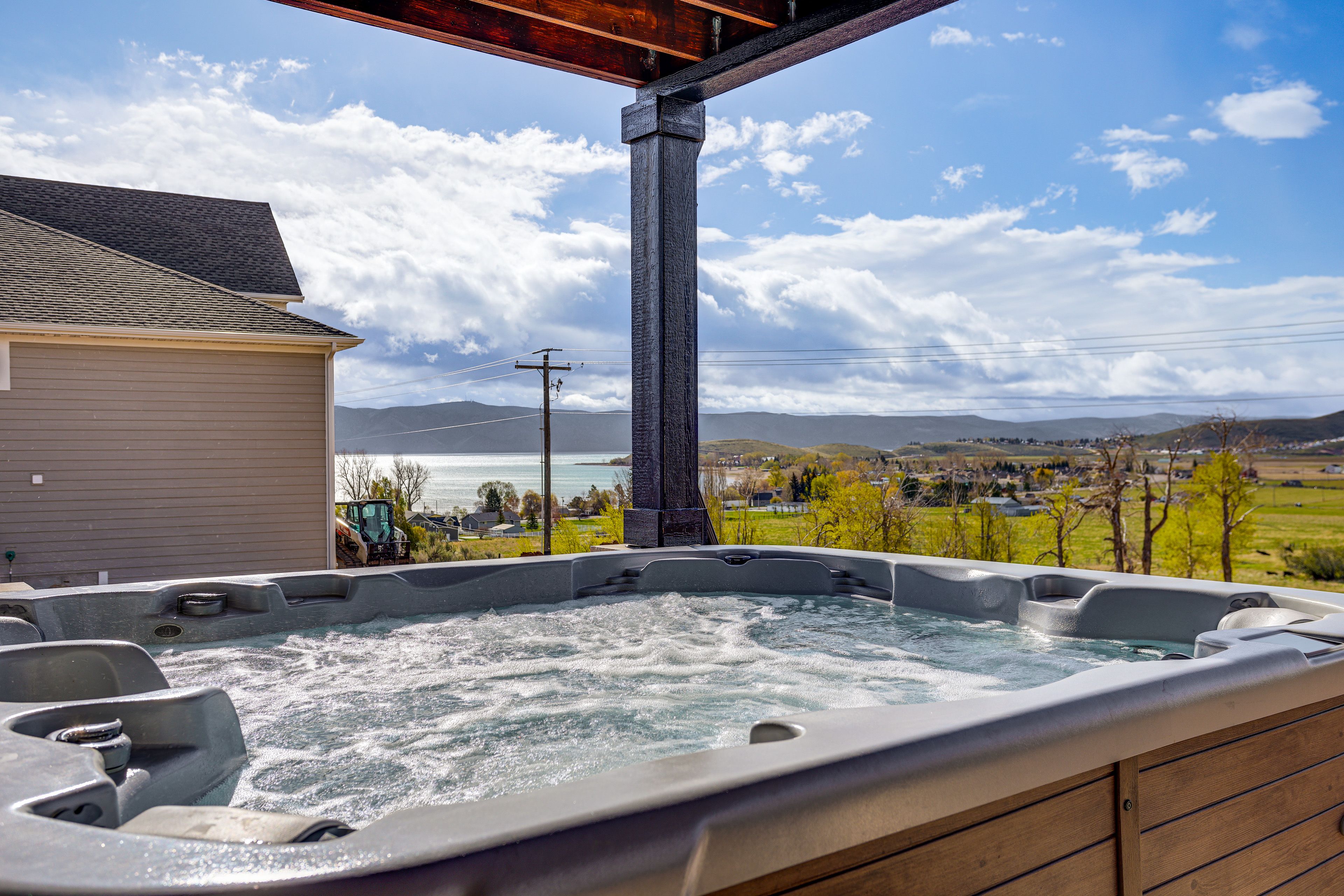 Garden City Vacation Rental | 6BR | 4BA | 4,655 Sq Ft