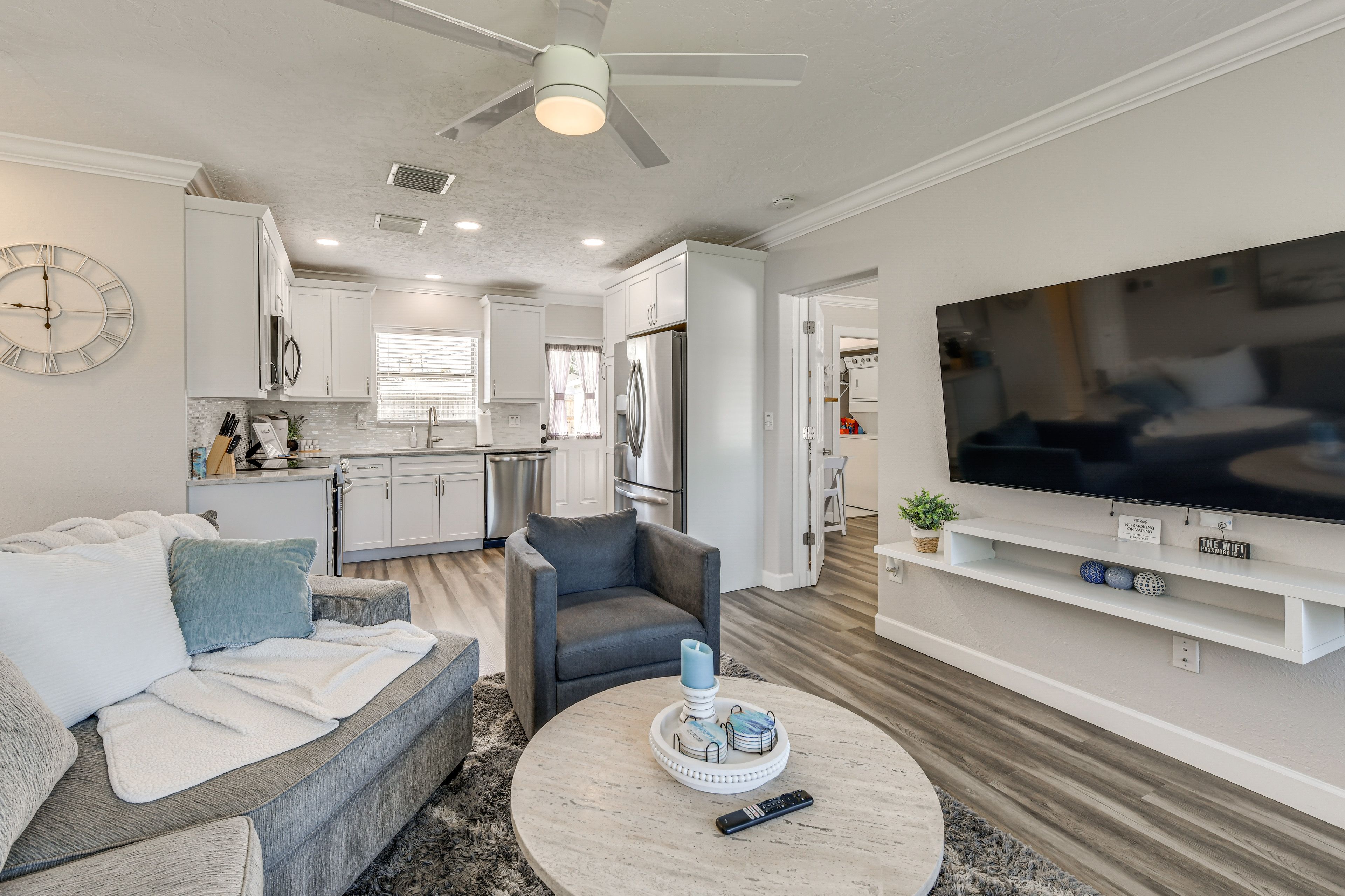 Living Room | Free WiFi