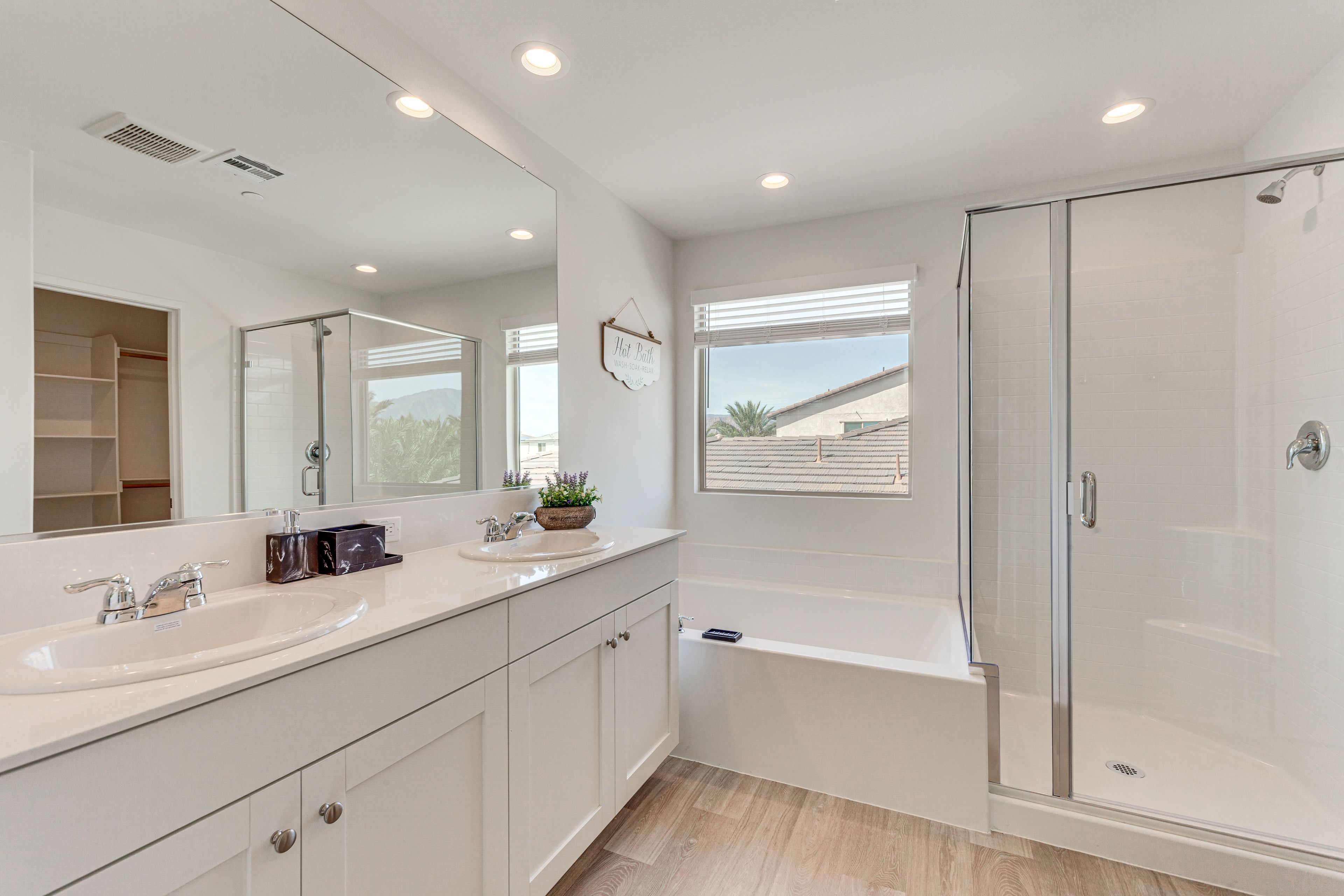 En-Suite Bathroom | 2nd Floor