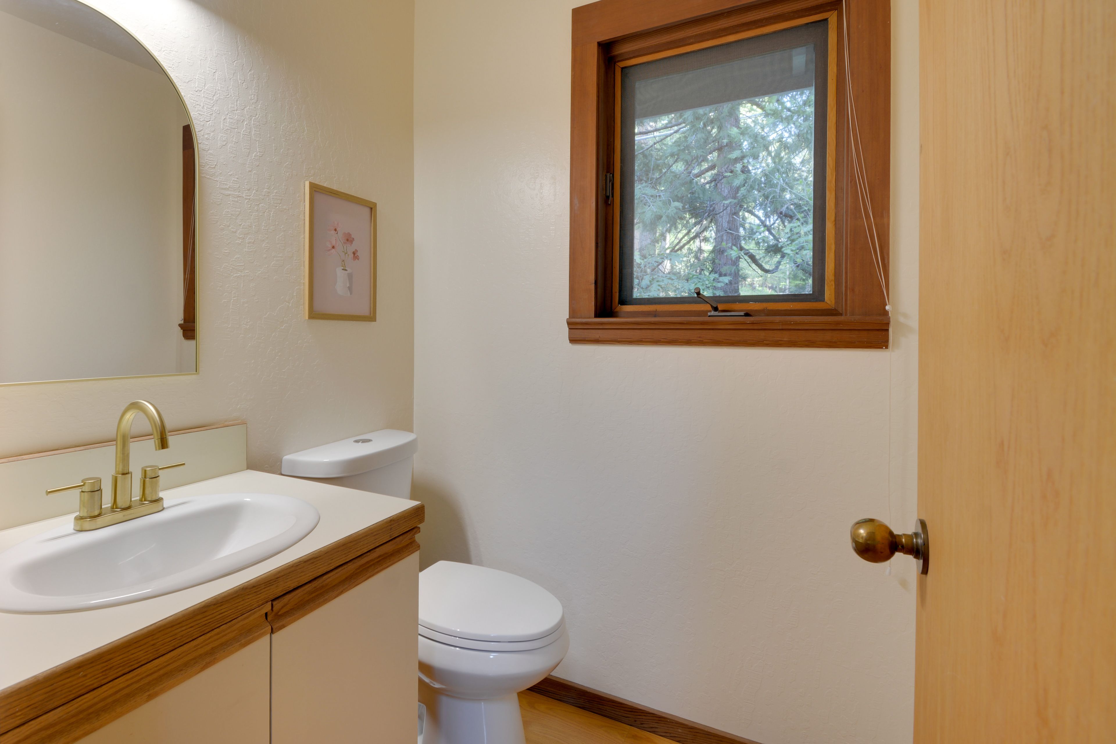 Half Bathroom | Main Level