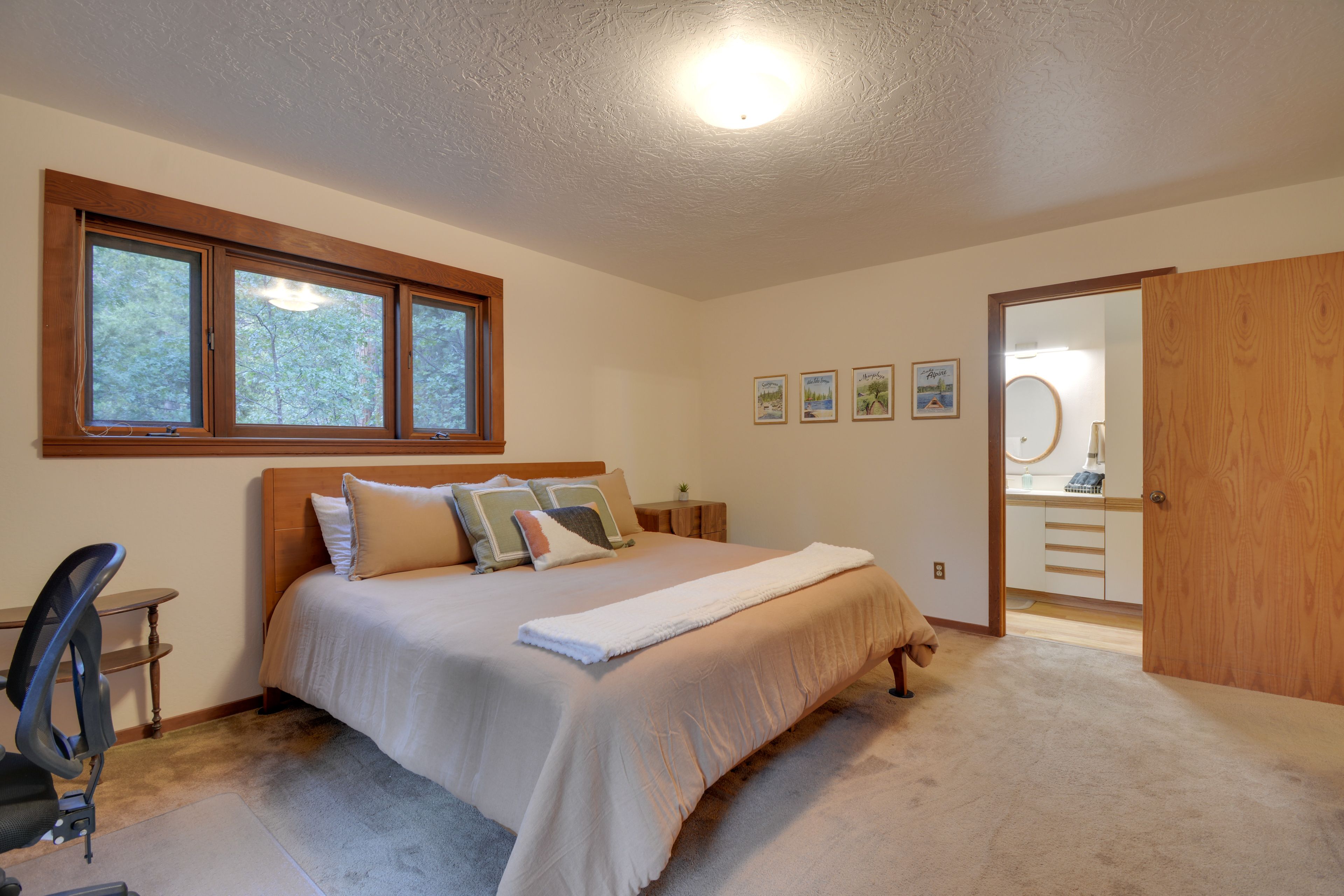 Bedroom 1 | King Bed | Main Level