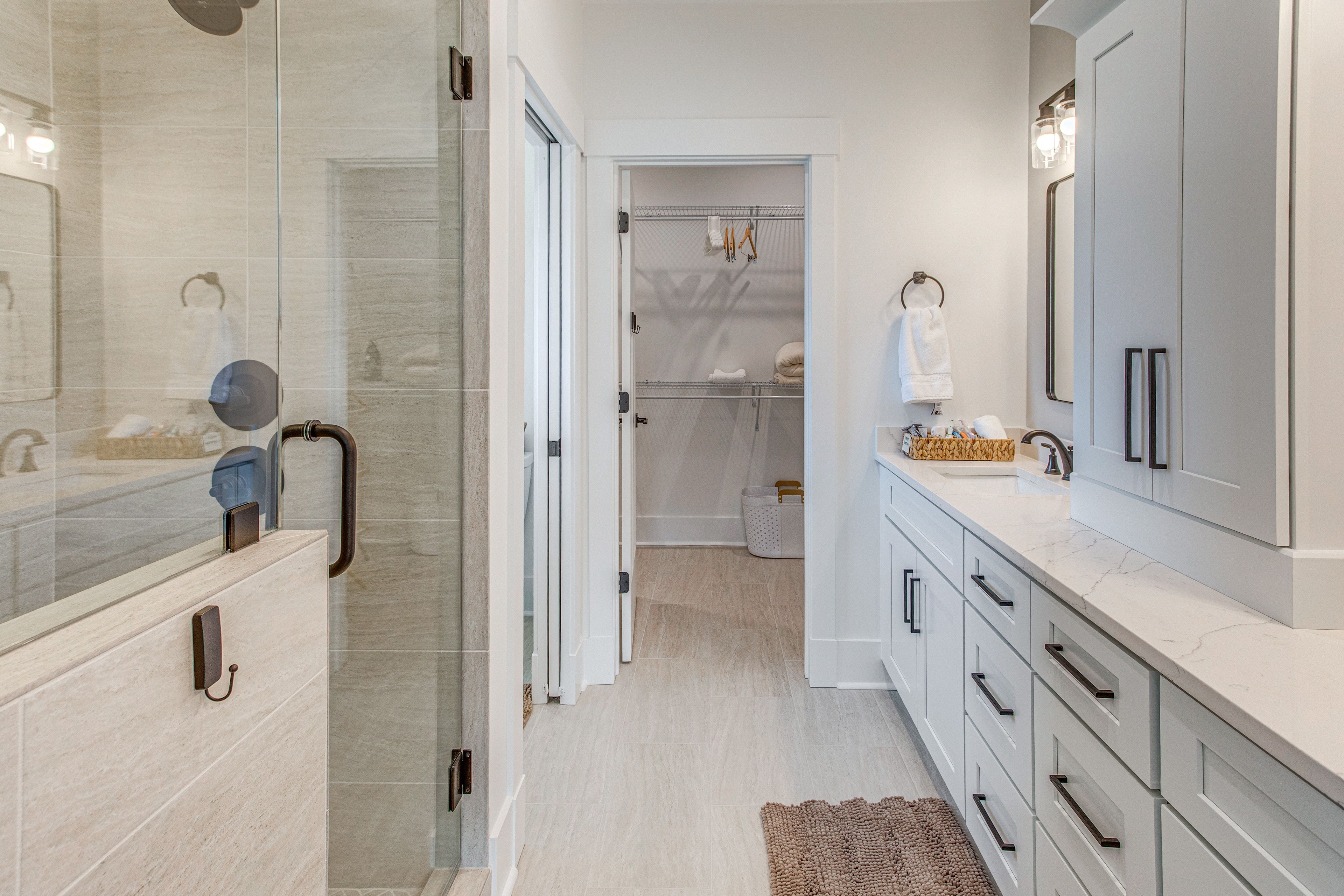 En-Suite Bathroom