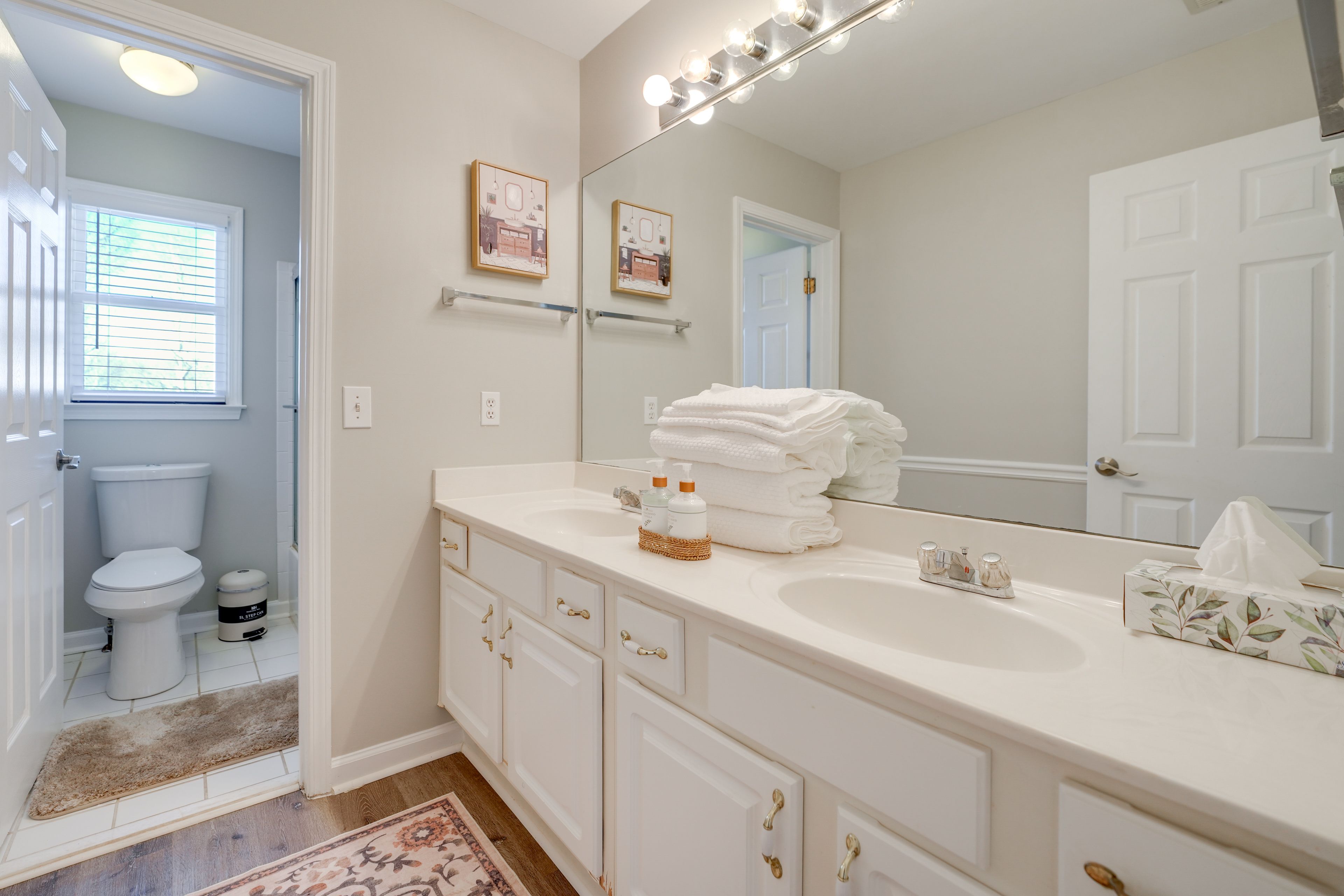 Bathroom | 2nd Floor