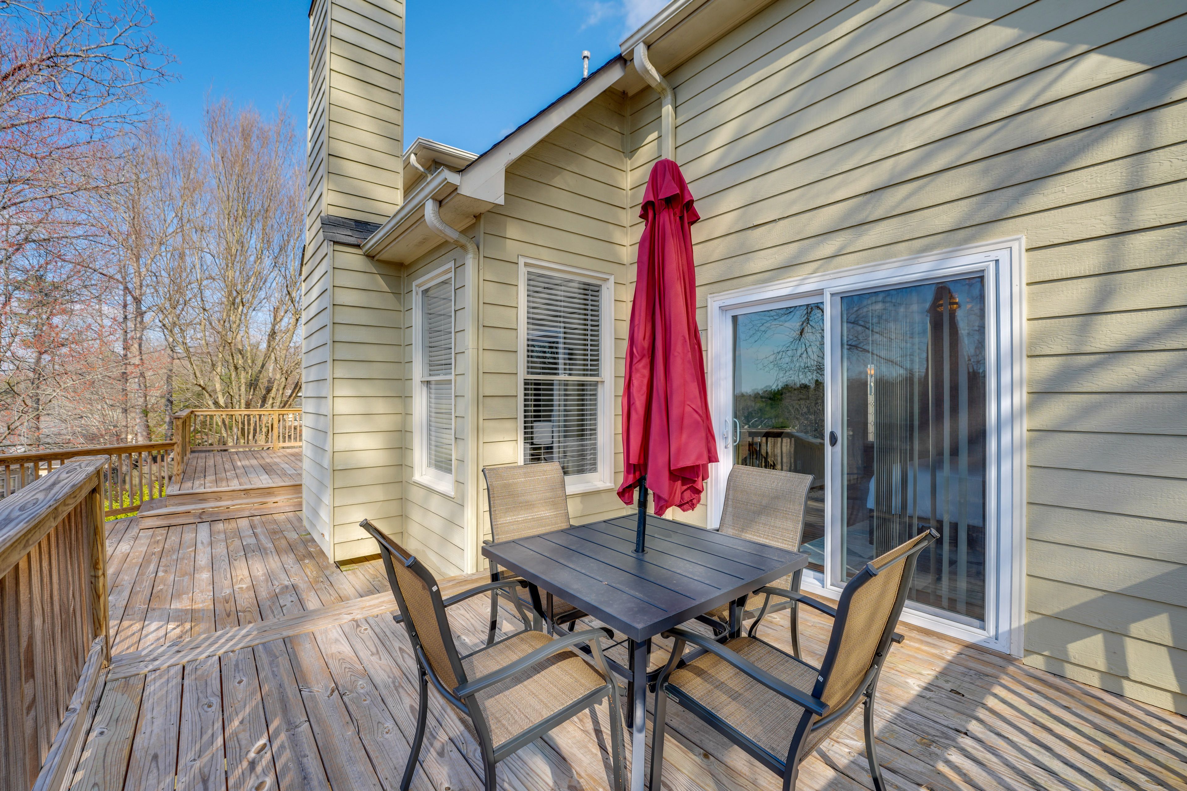 Private Deck | Outdoor Dining
