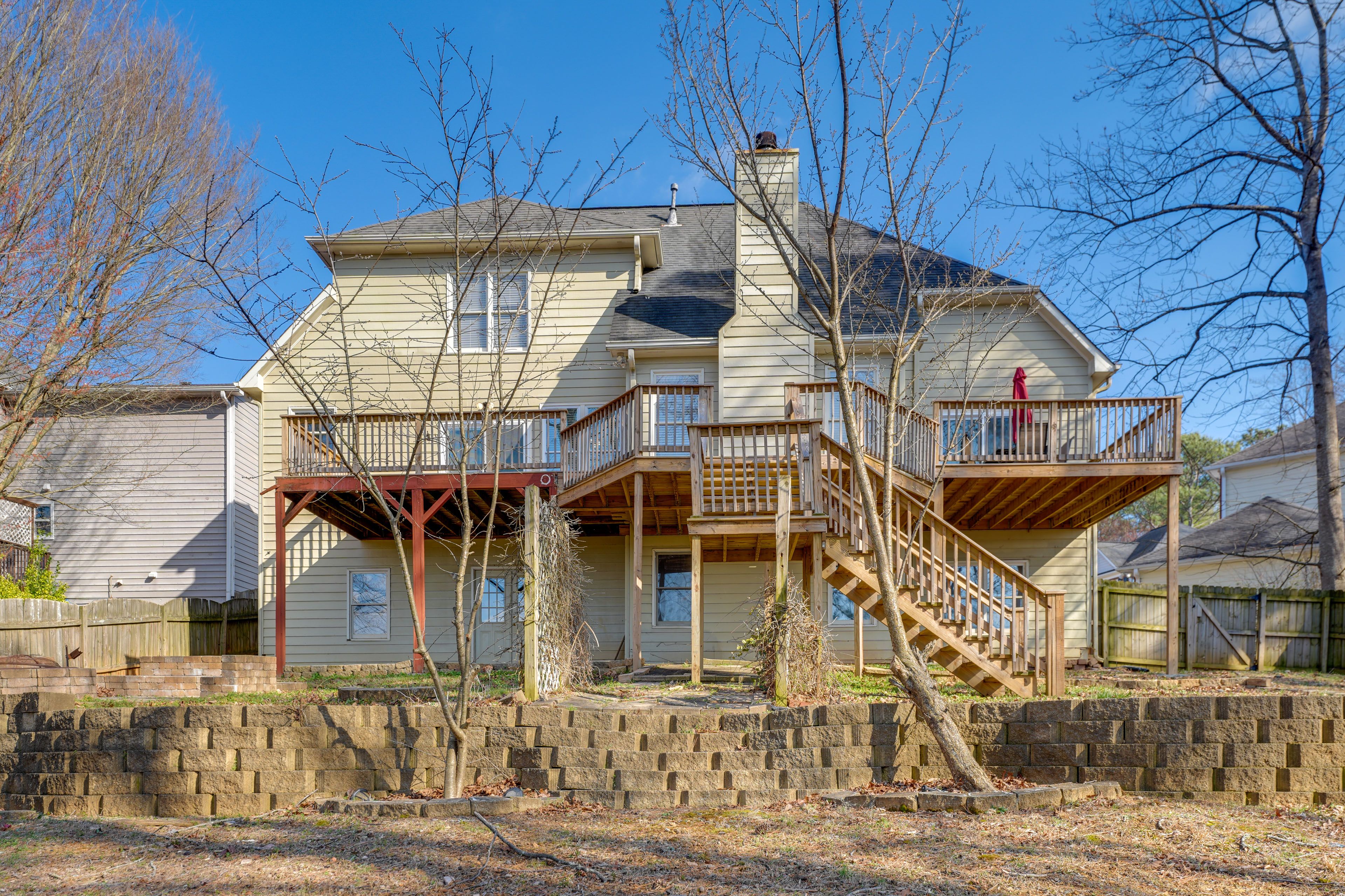 Home Exterior | Backyard