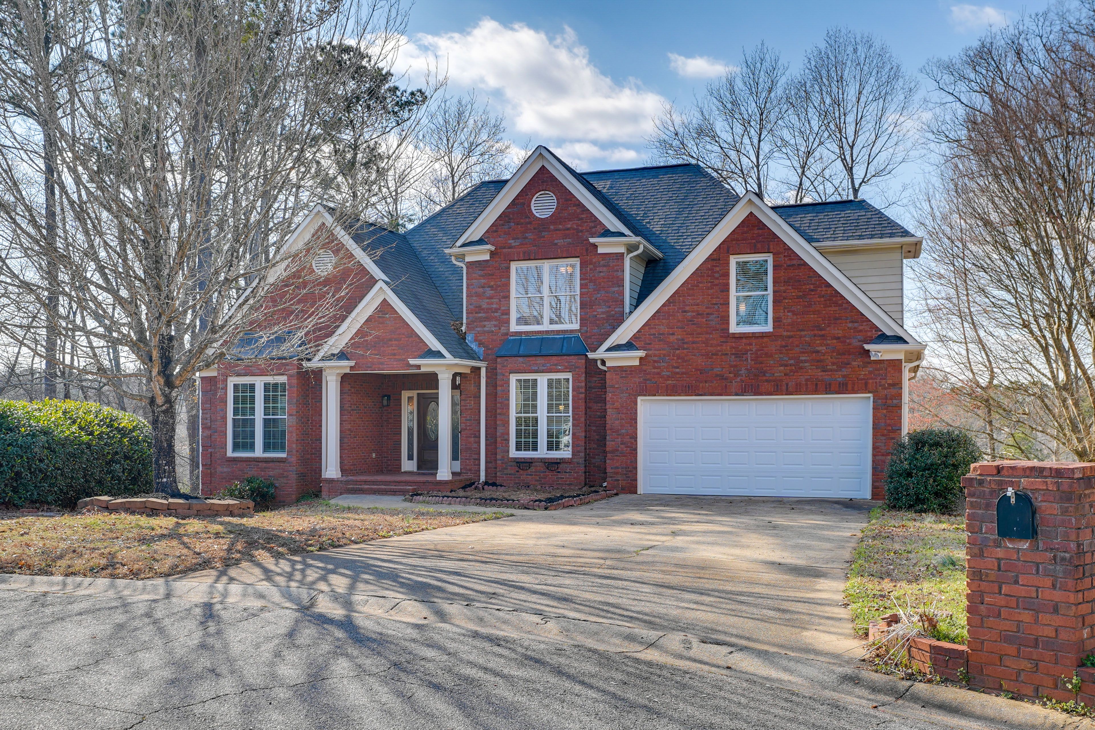Parking | Driveway (2 Vehicles)