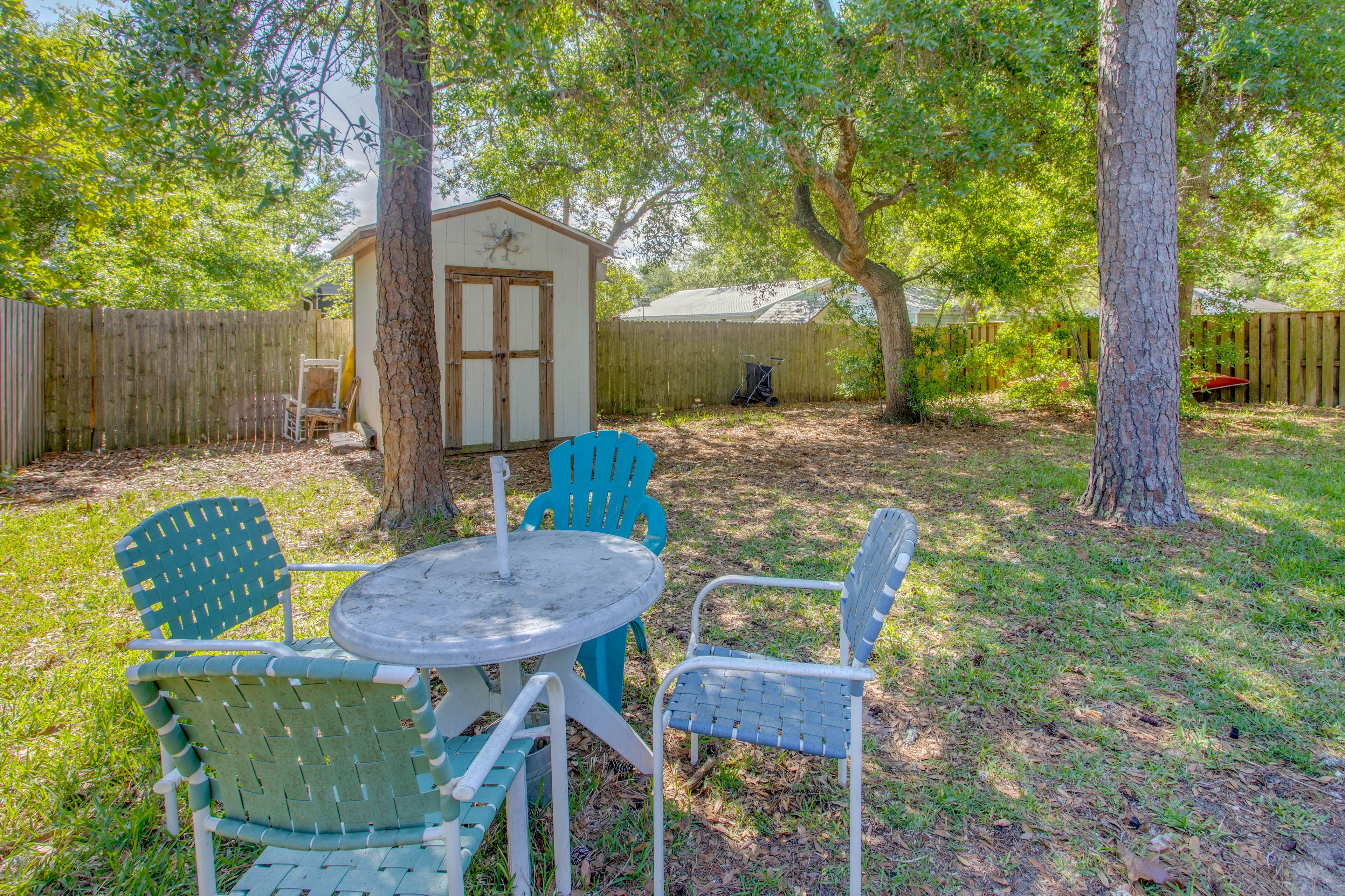 Fenced Backyard | Dining Area | Gas Grill | Outdoor Shower