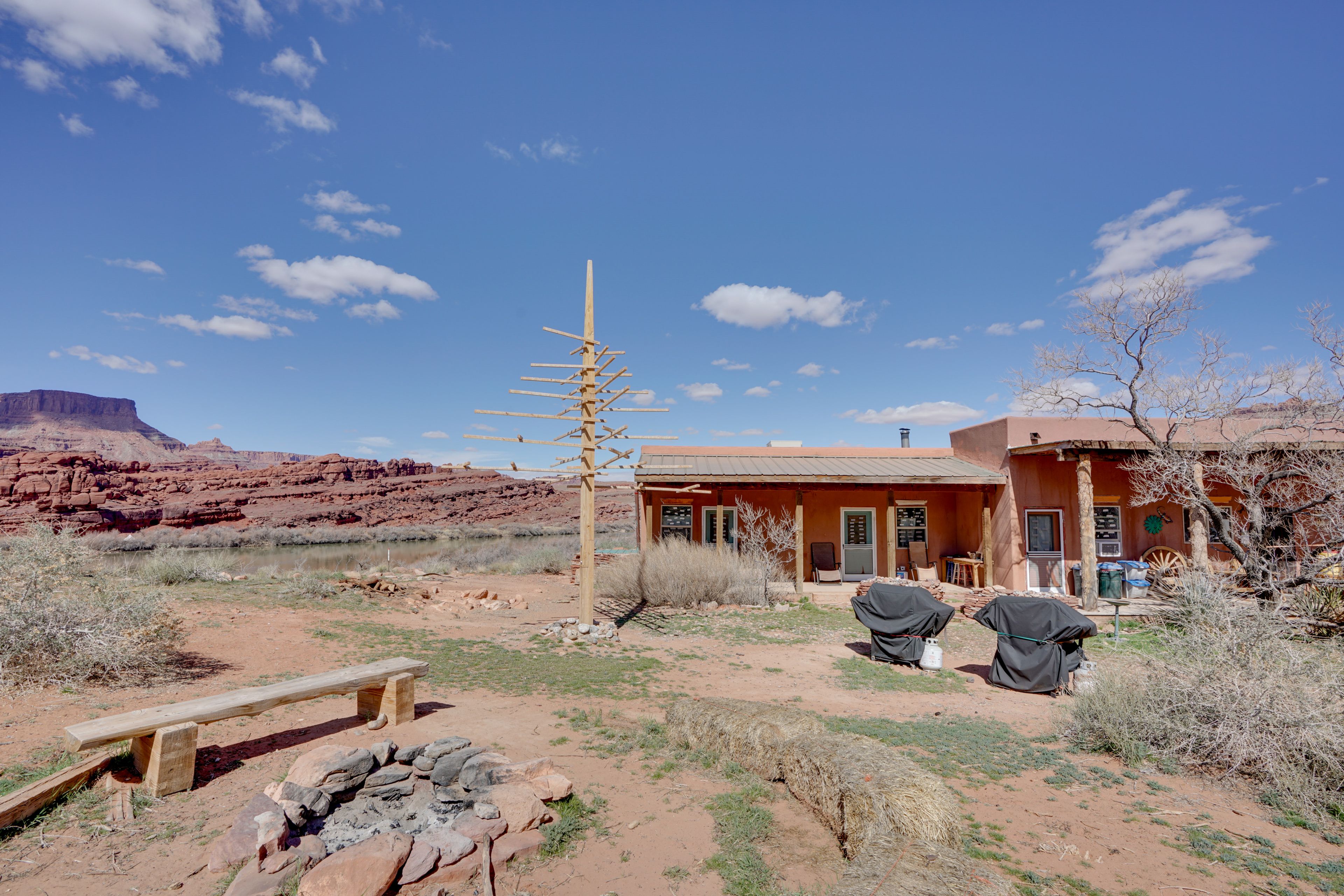 Shared Fire Pit & Grills