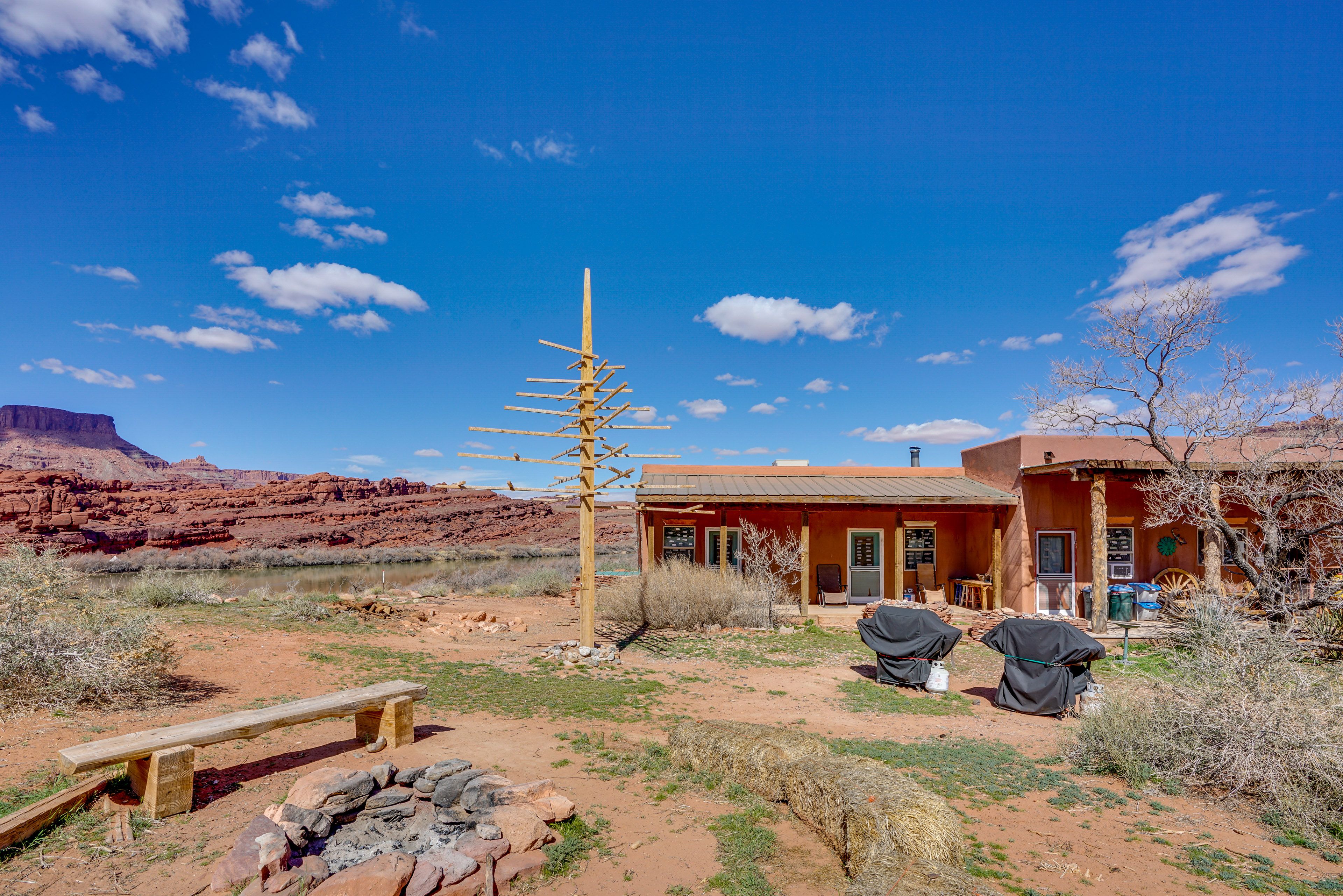 Shared Fire Pit & Grills