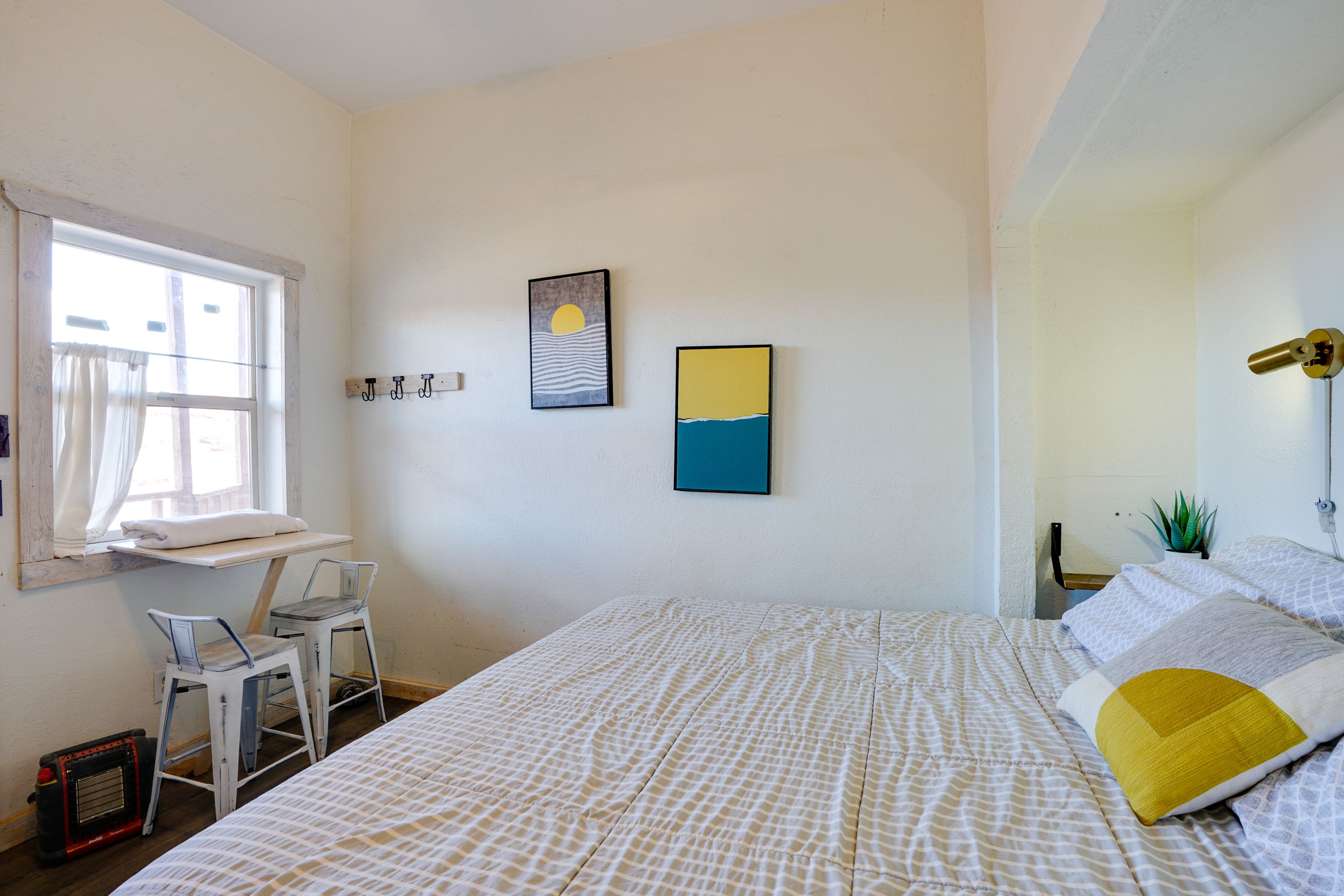 Suite | King Bed | Private Bathroom