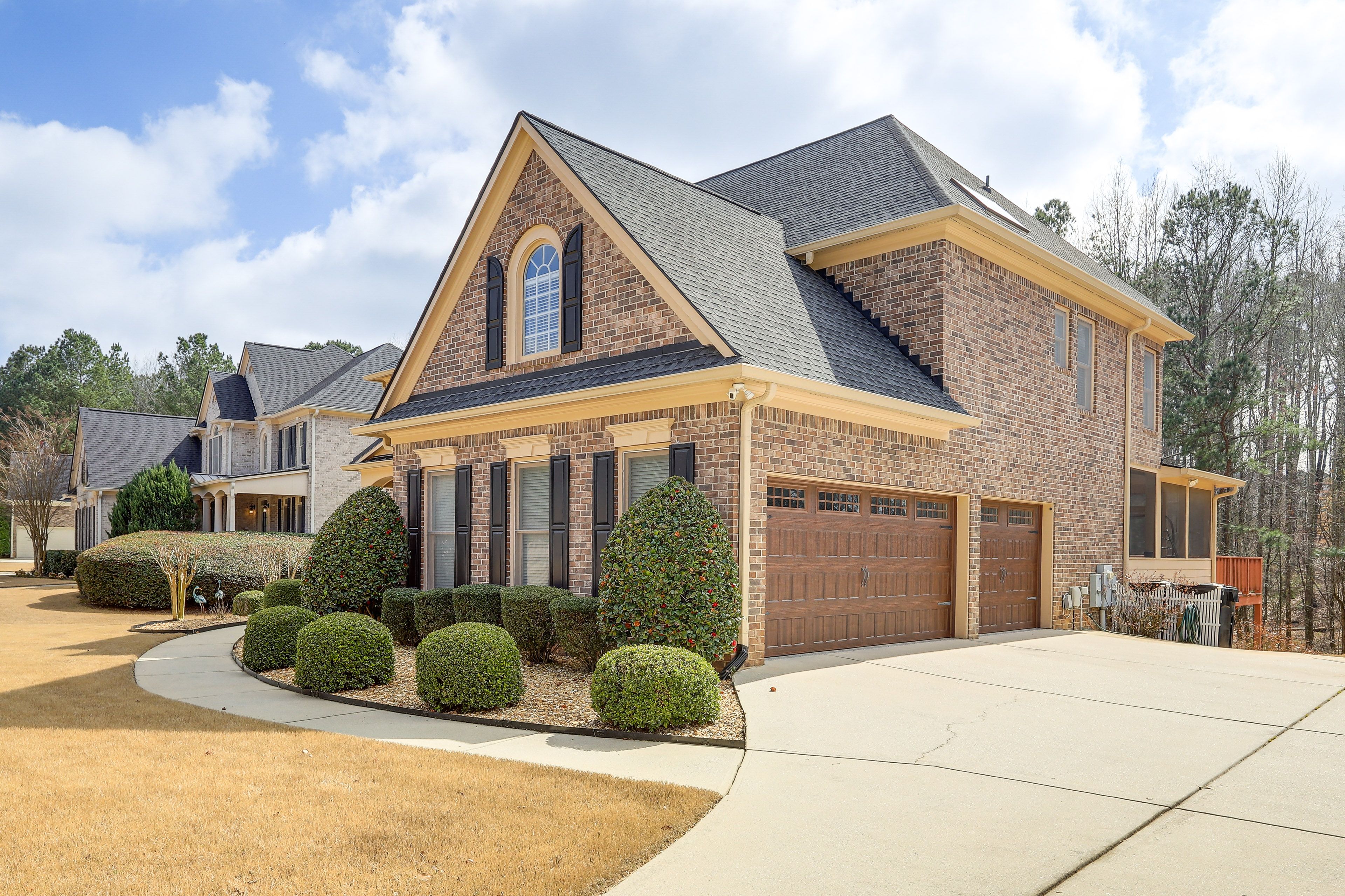 Parking | Driveway (2 Vehicles)