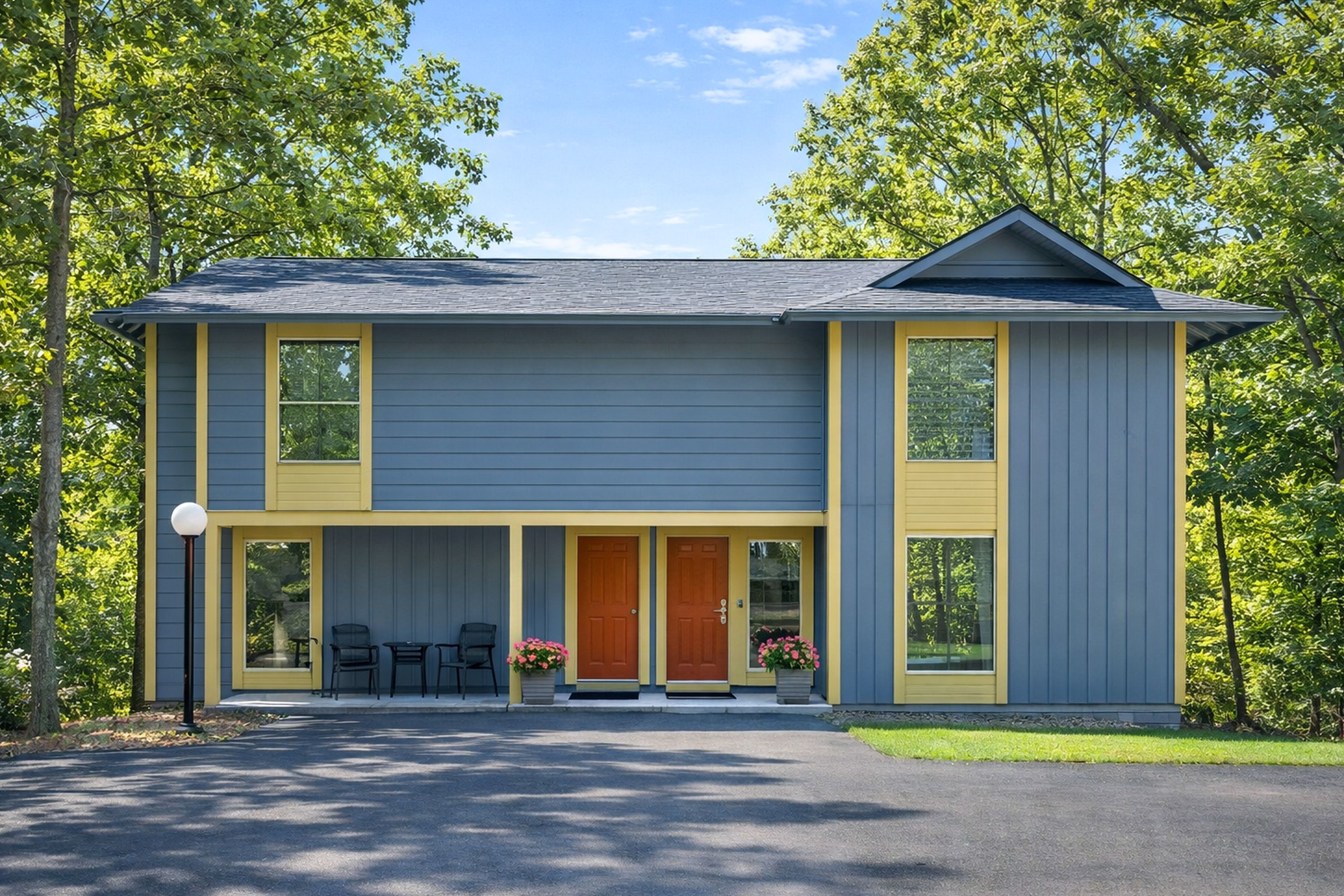 Parking | Driveway (6 Vehicles)