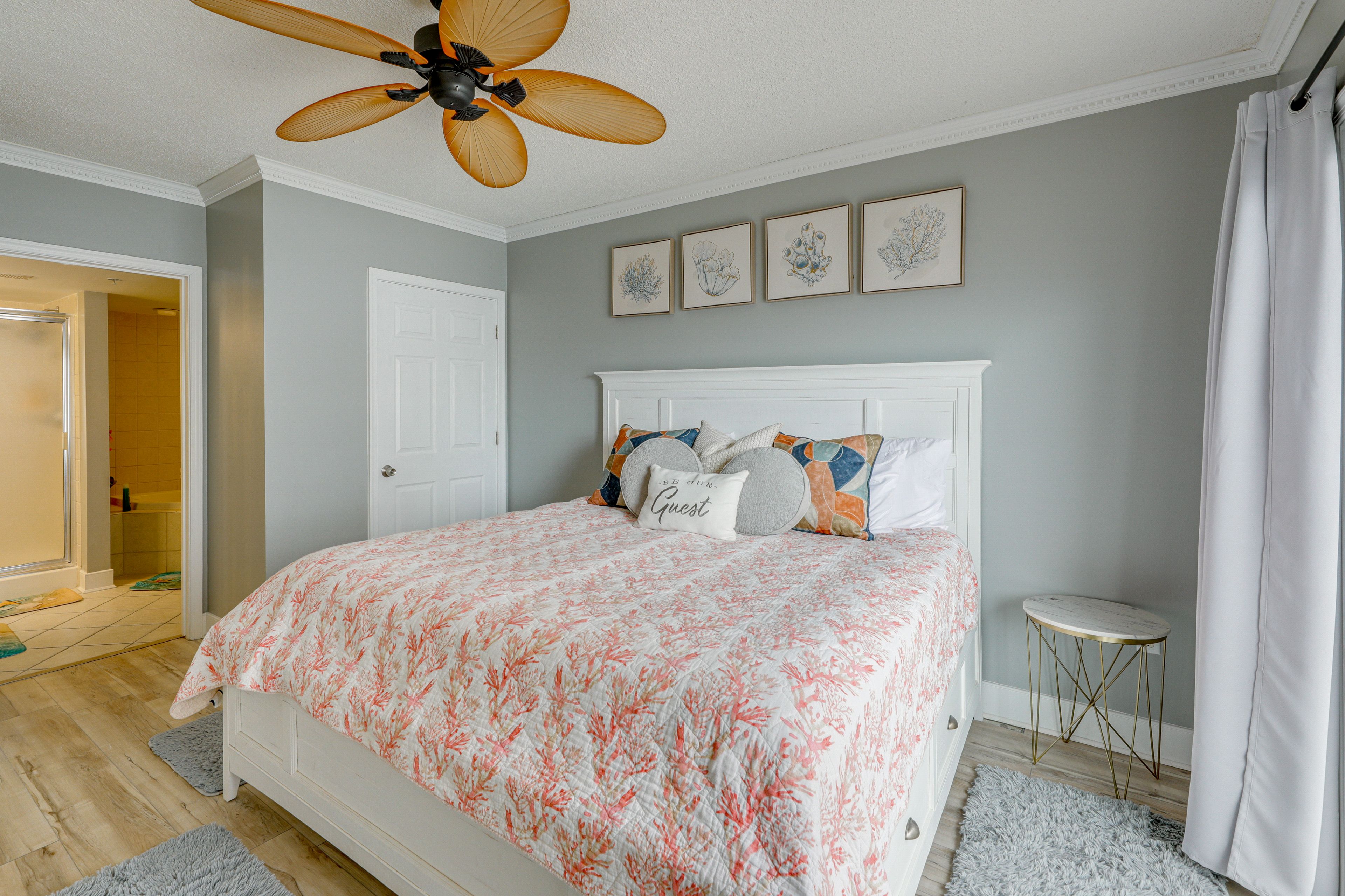 Bedroom 1 | King Bed