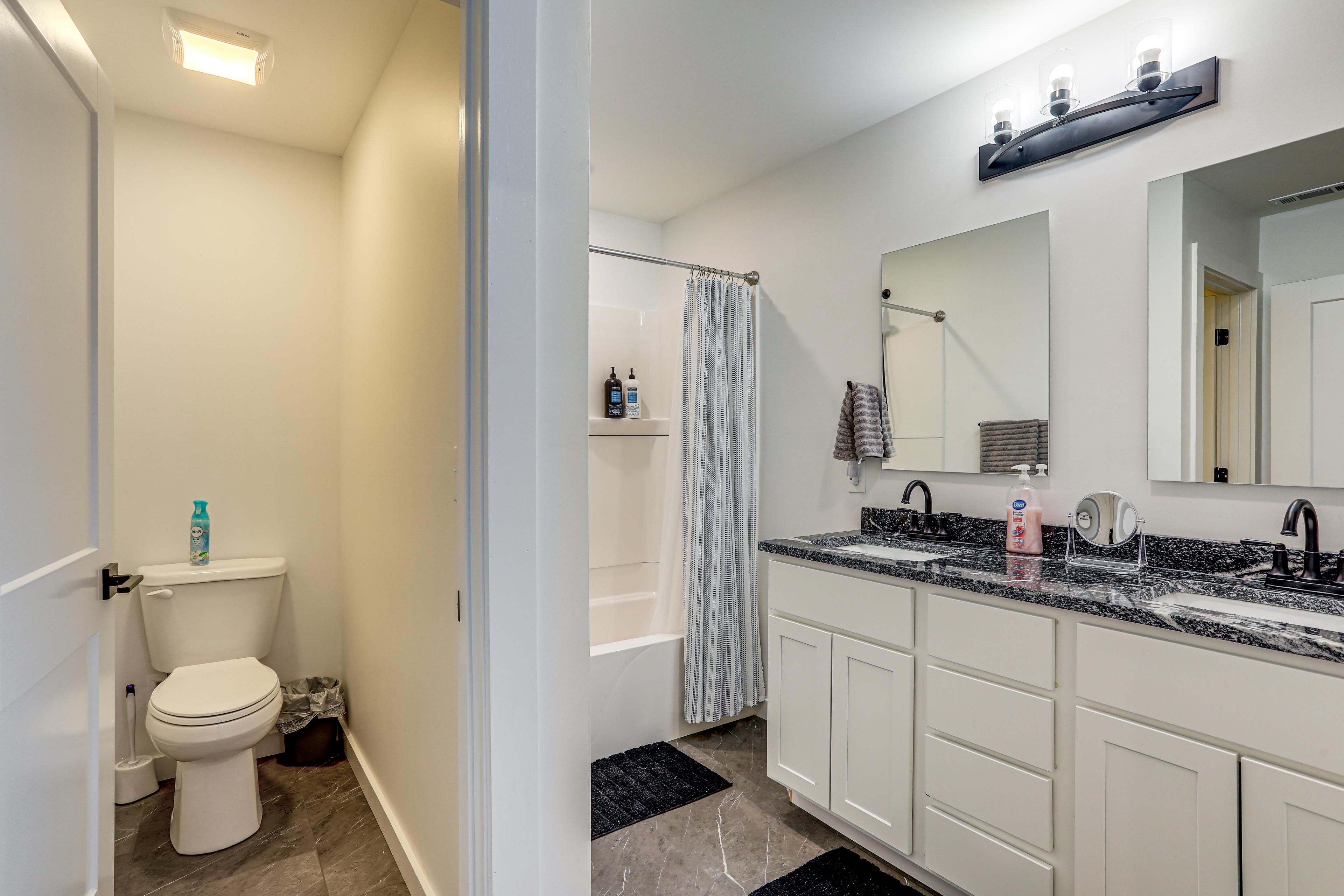 Full Bathroom | 1st Floor