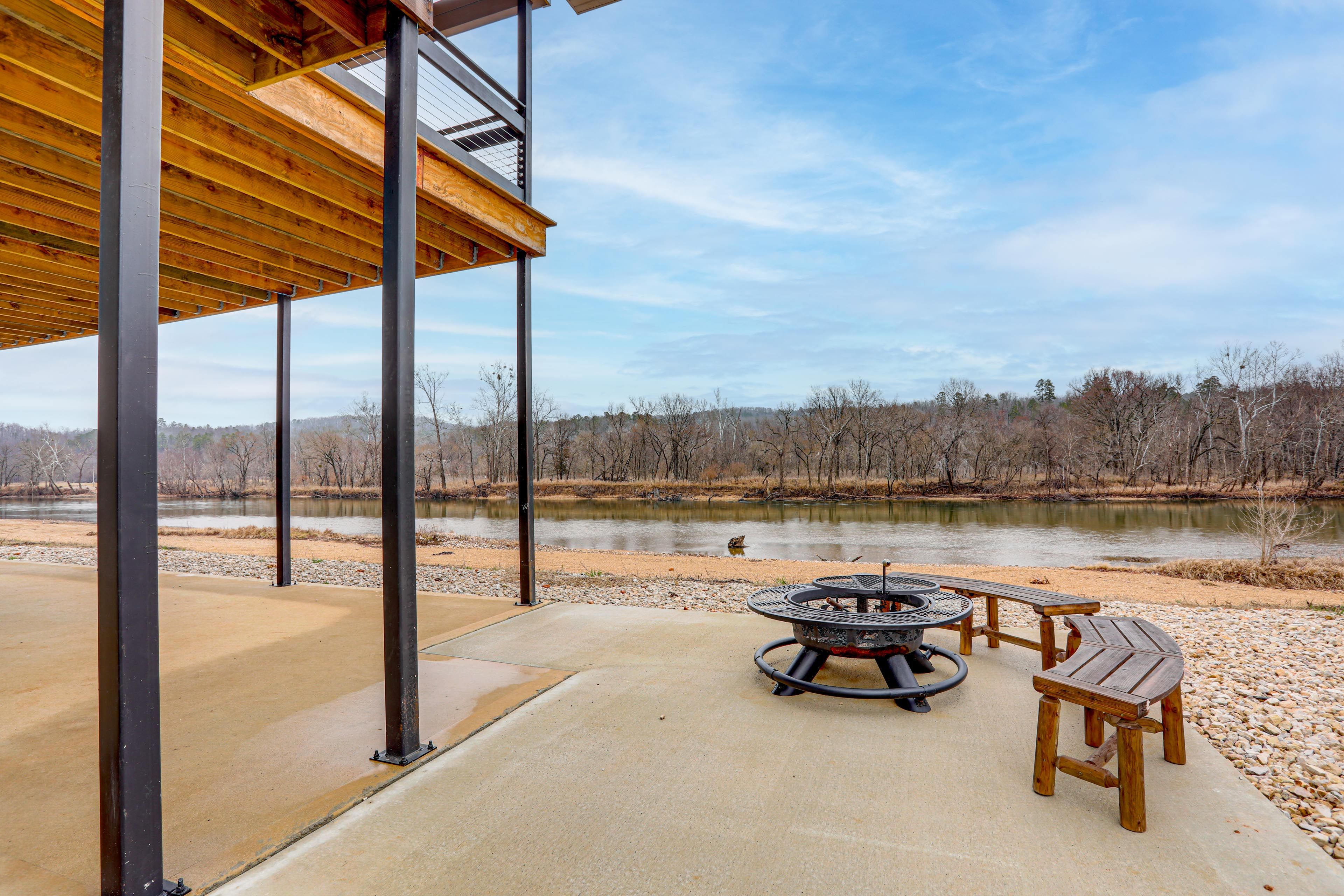 Van Buren Vacation Rental | 2BR | 3BA | 1,728 Sq Ft
