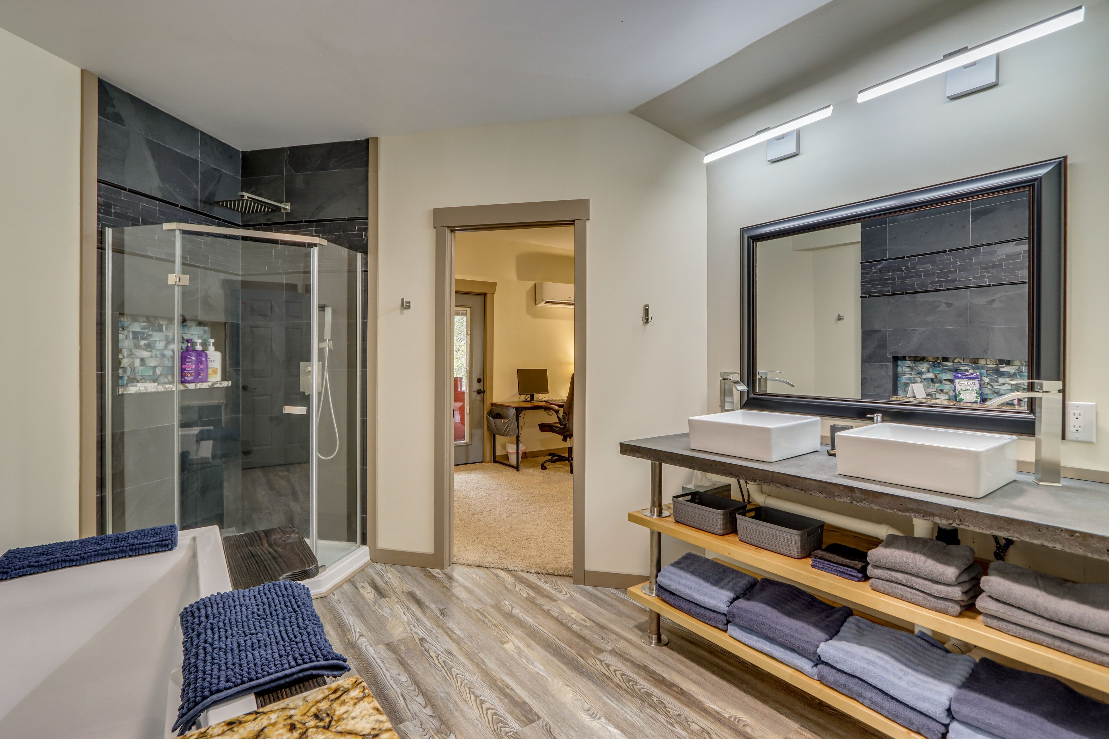 Full Bathroom | Lower Level