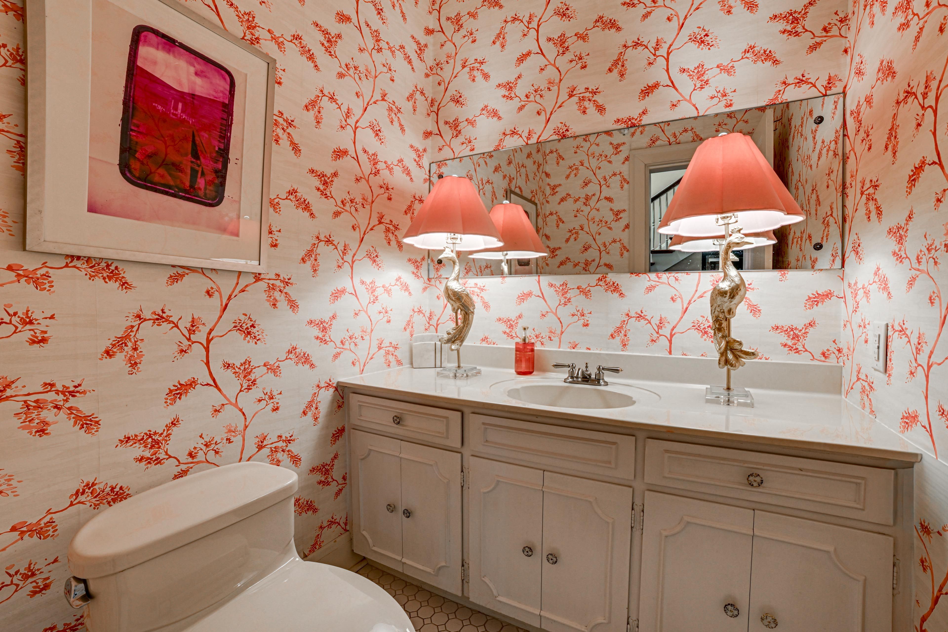 Half Bathroom | 1st Floor