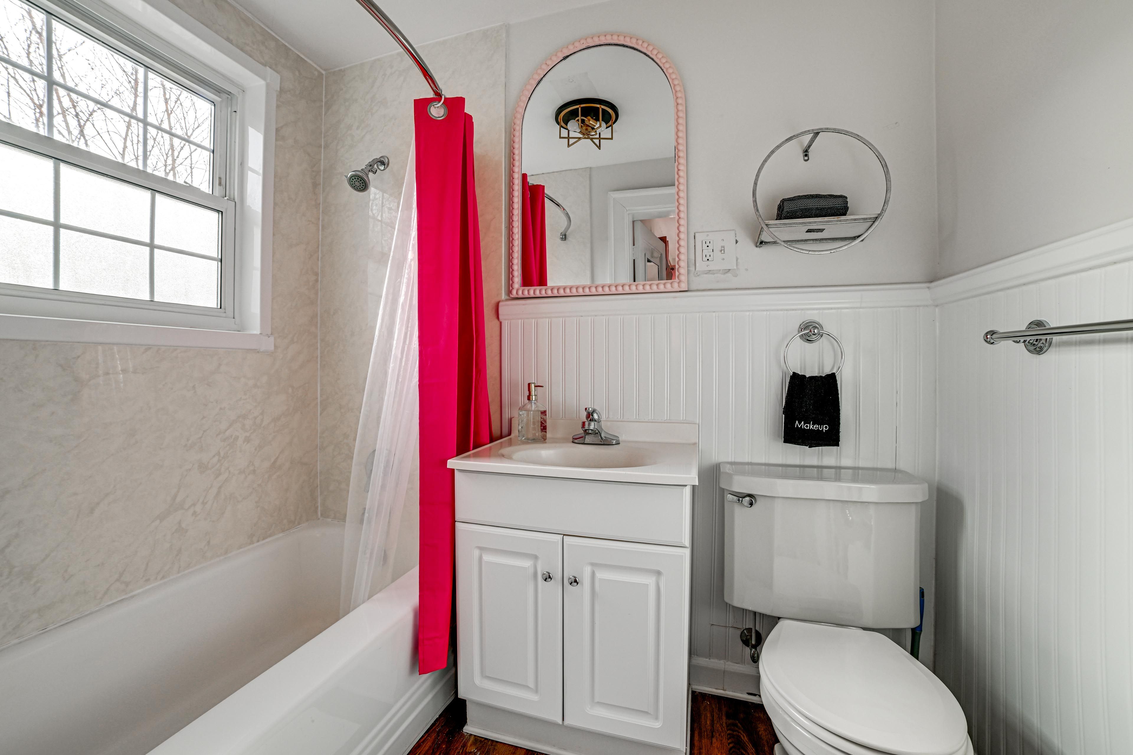 Full Bathroom | 1st Floor