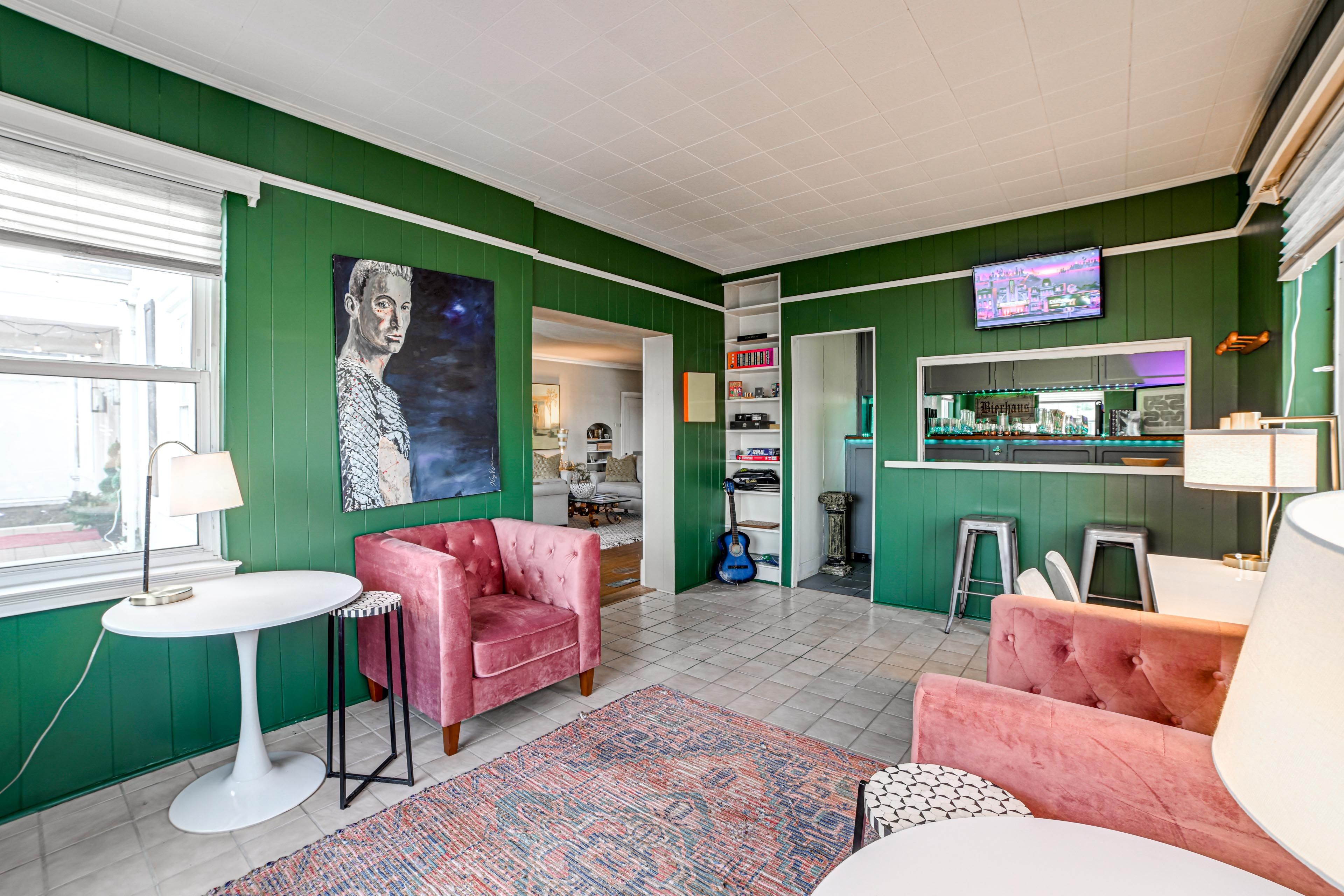 Den | Wet Bar