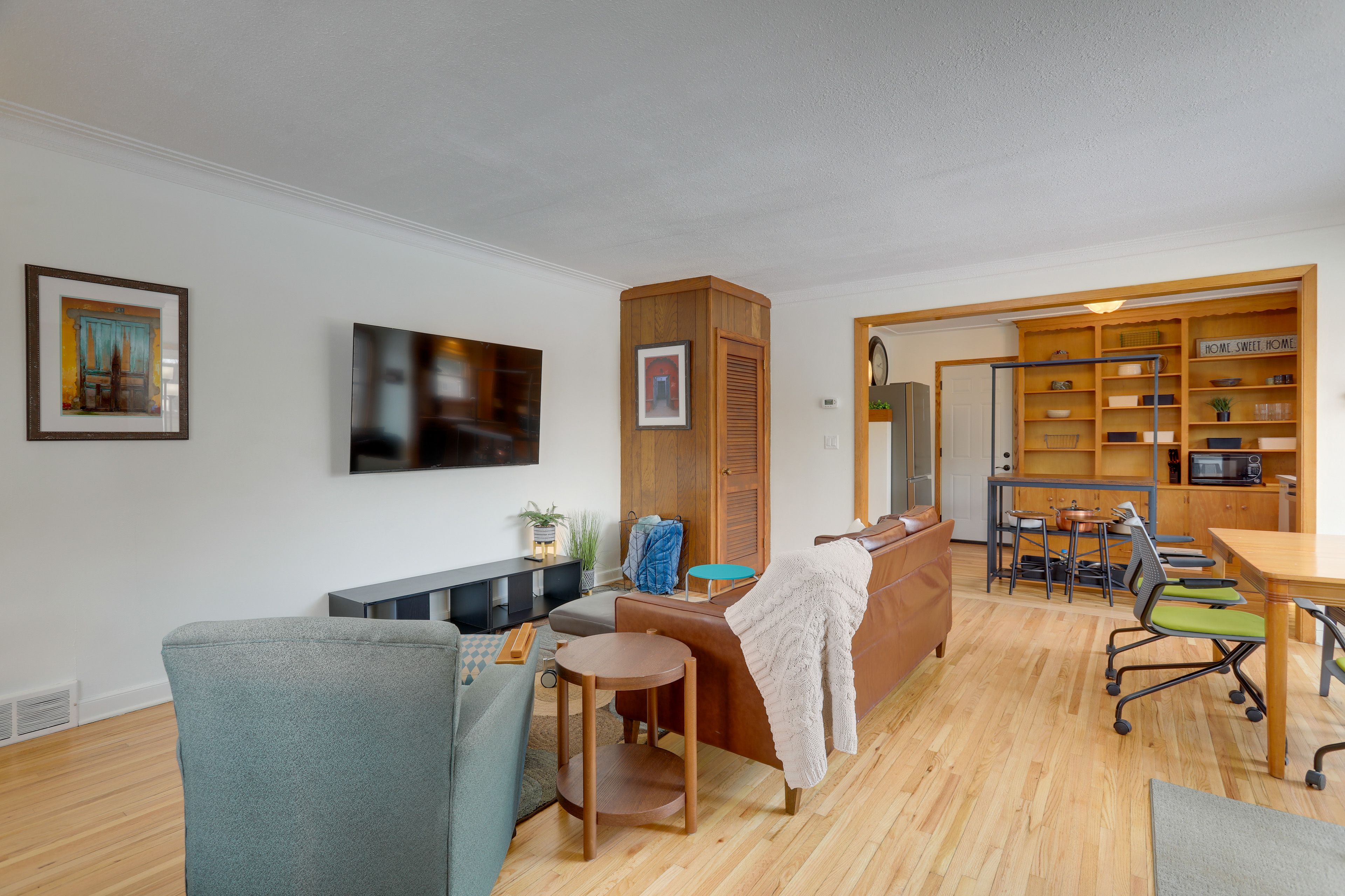 Living Area | Lower Level