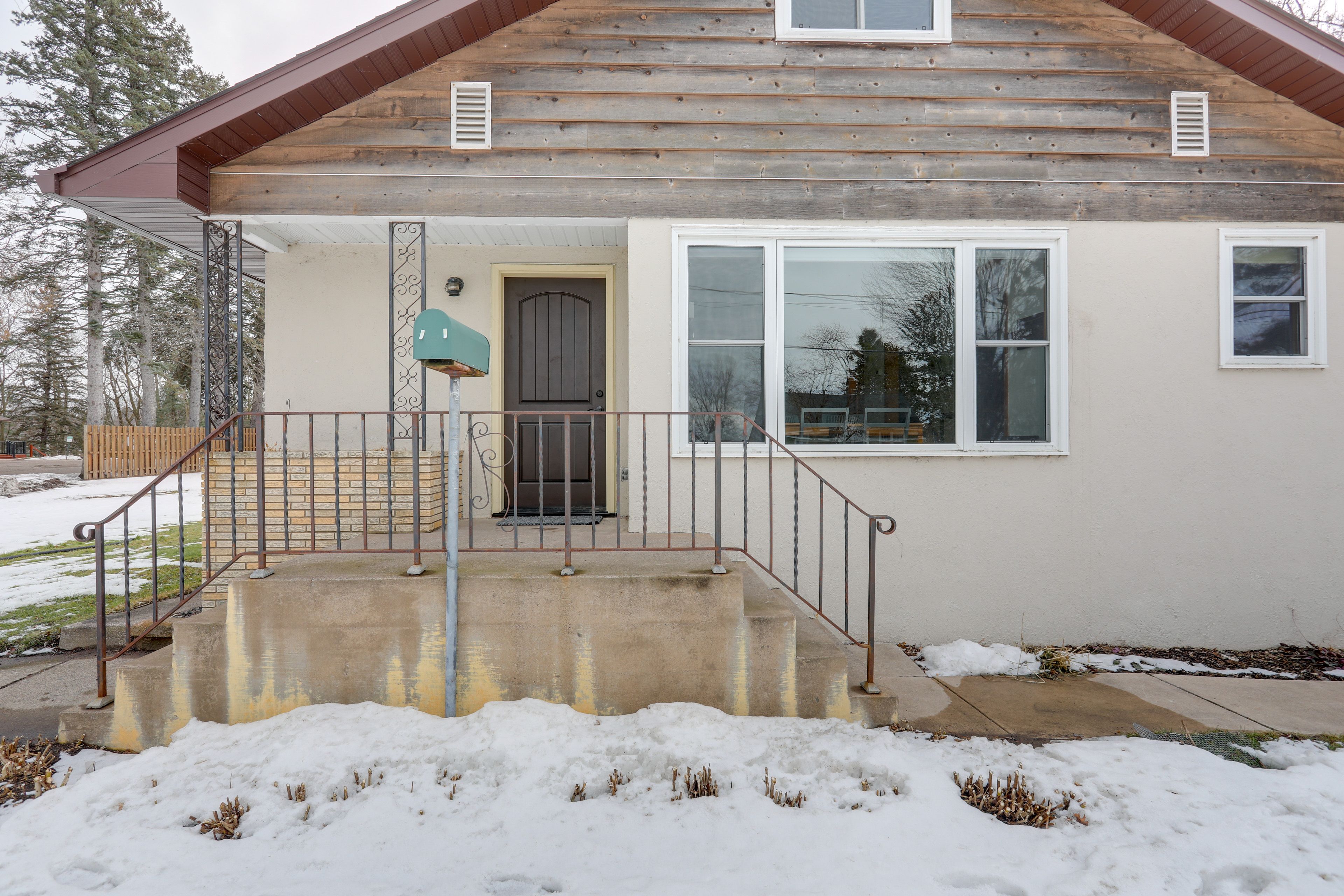 Parking | Driveway (2 Vehicles) | Street Parking