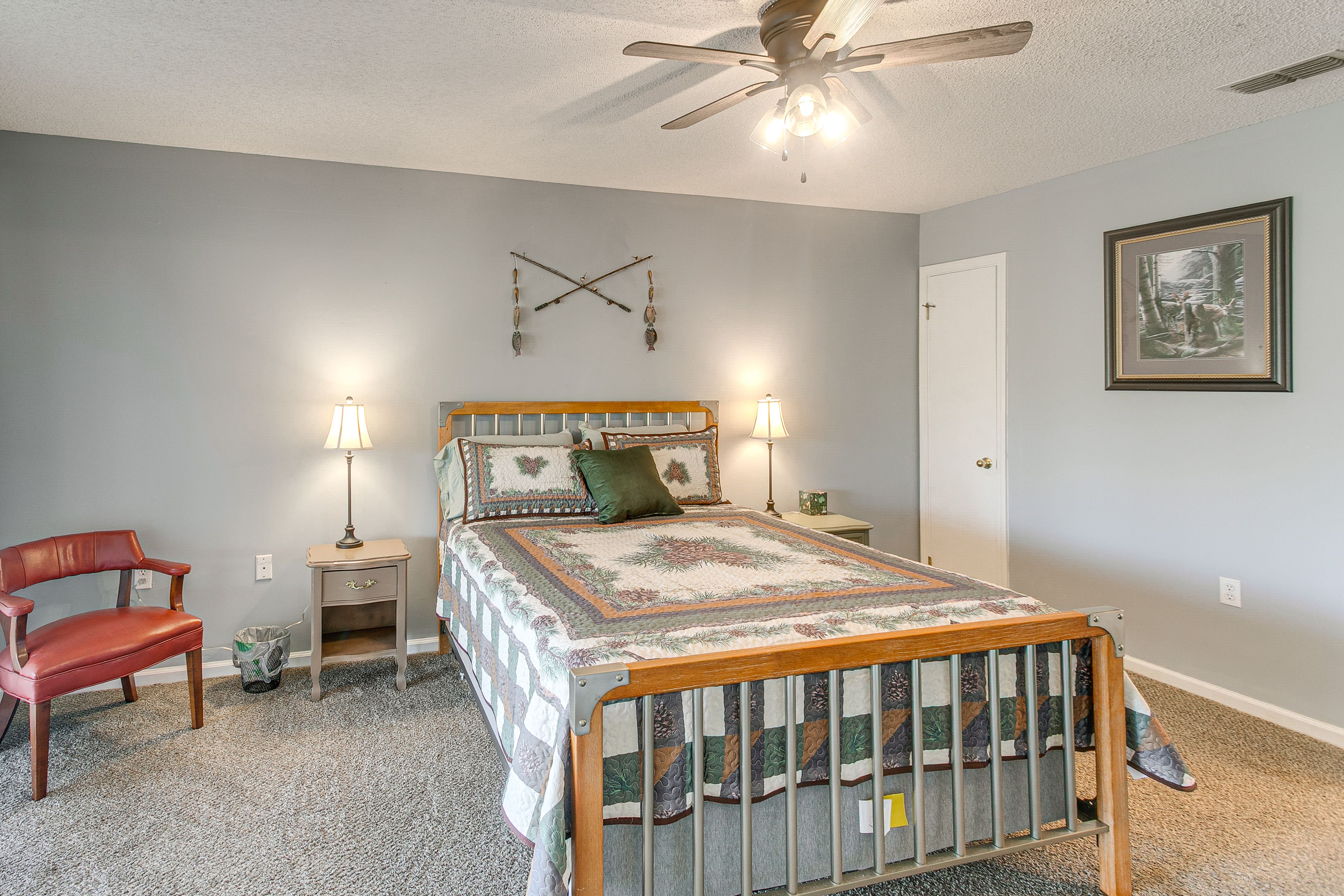 Bedroom 2 | Queen Bed