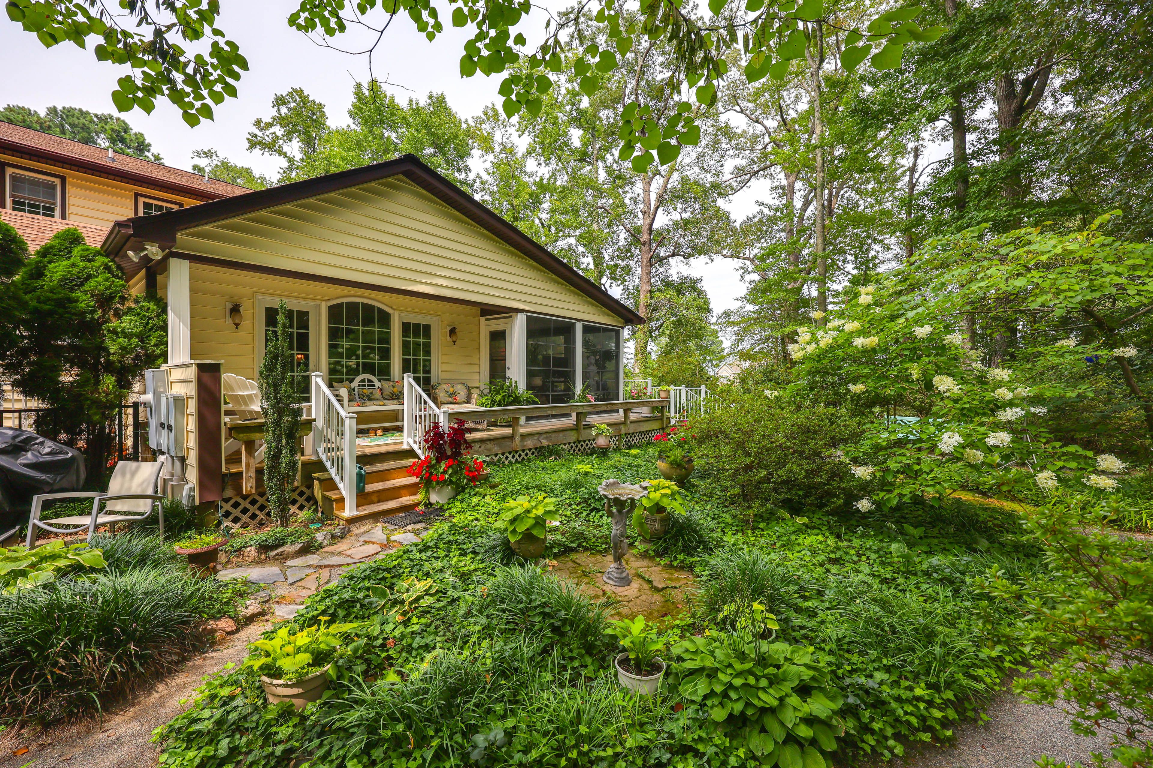Property Exterior | Shared Pool | Bicycles Provided