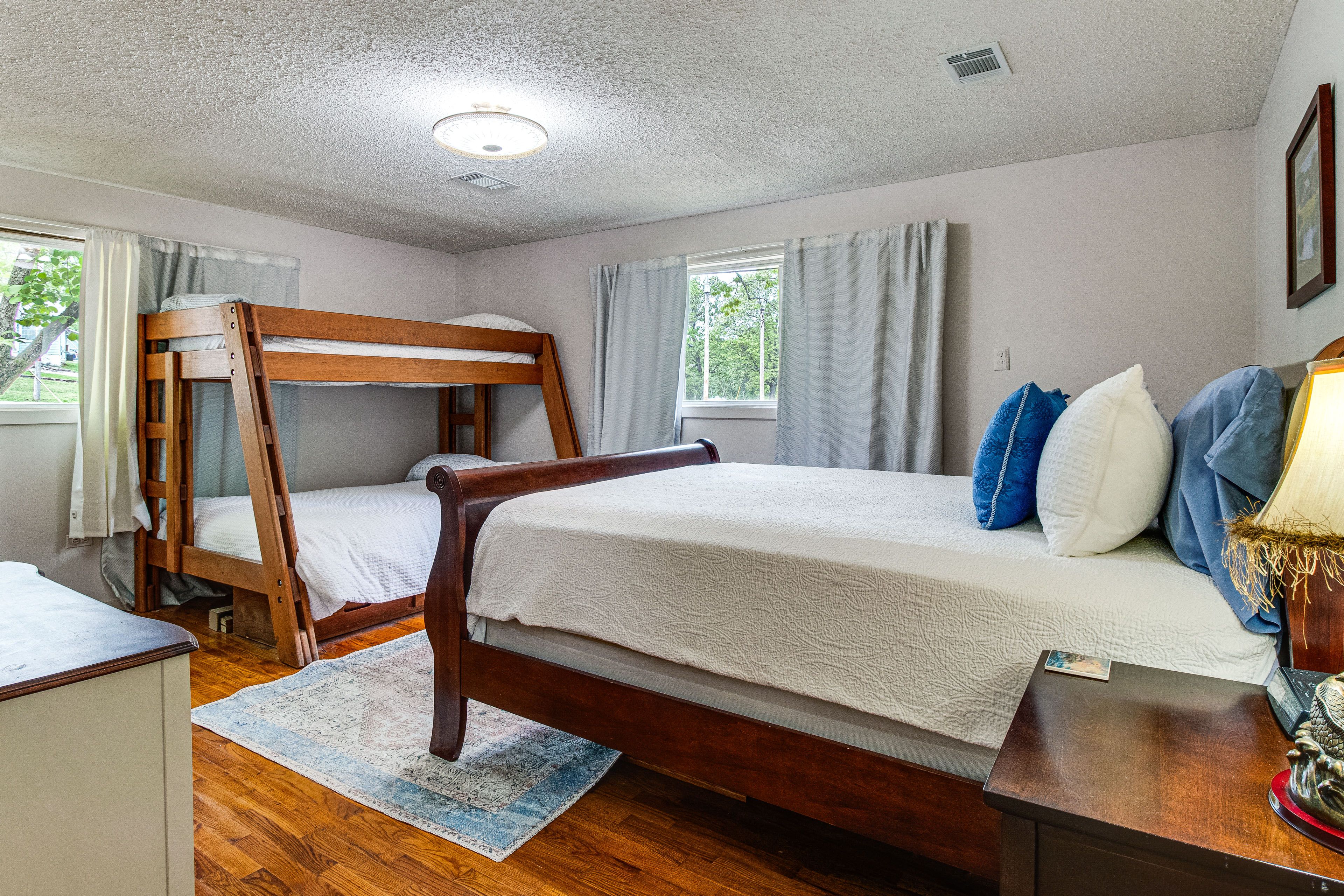 Bedroom 1 | Queen Bed | Twin/Full Bunk Bed