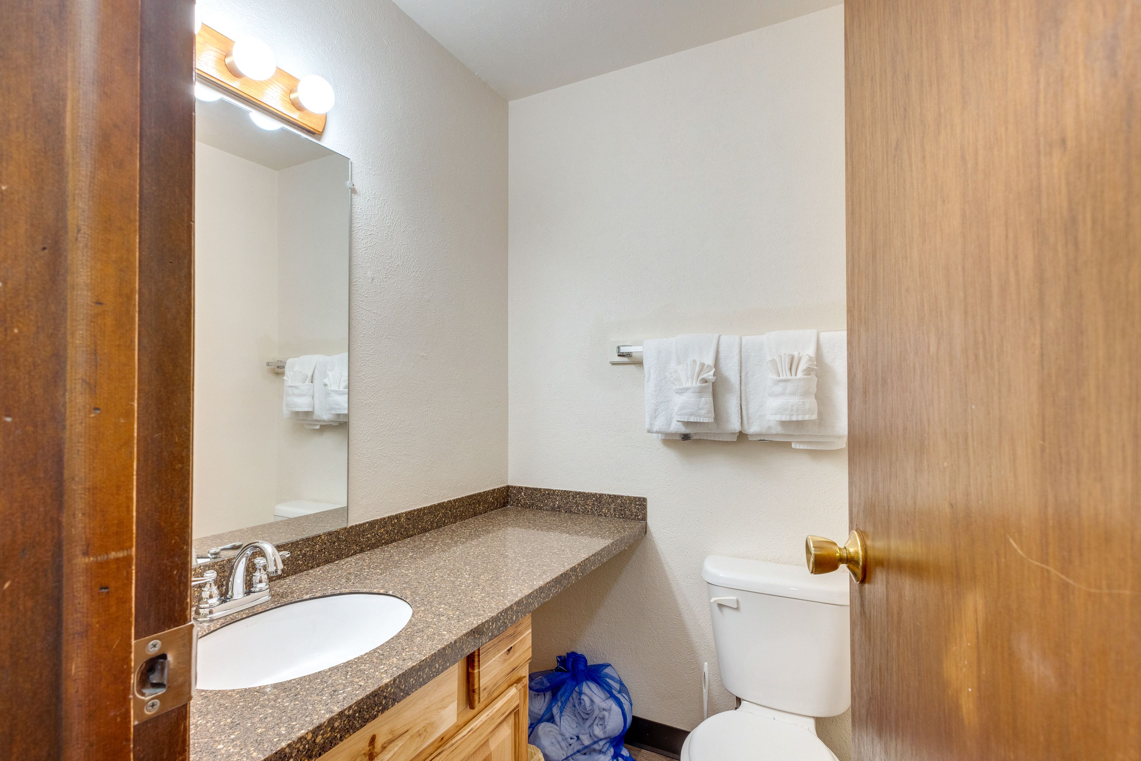 Bathroom | 1st Floor