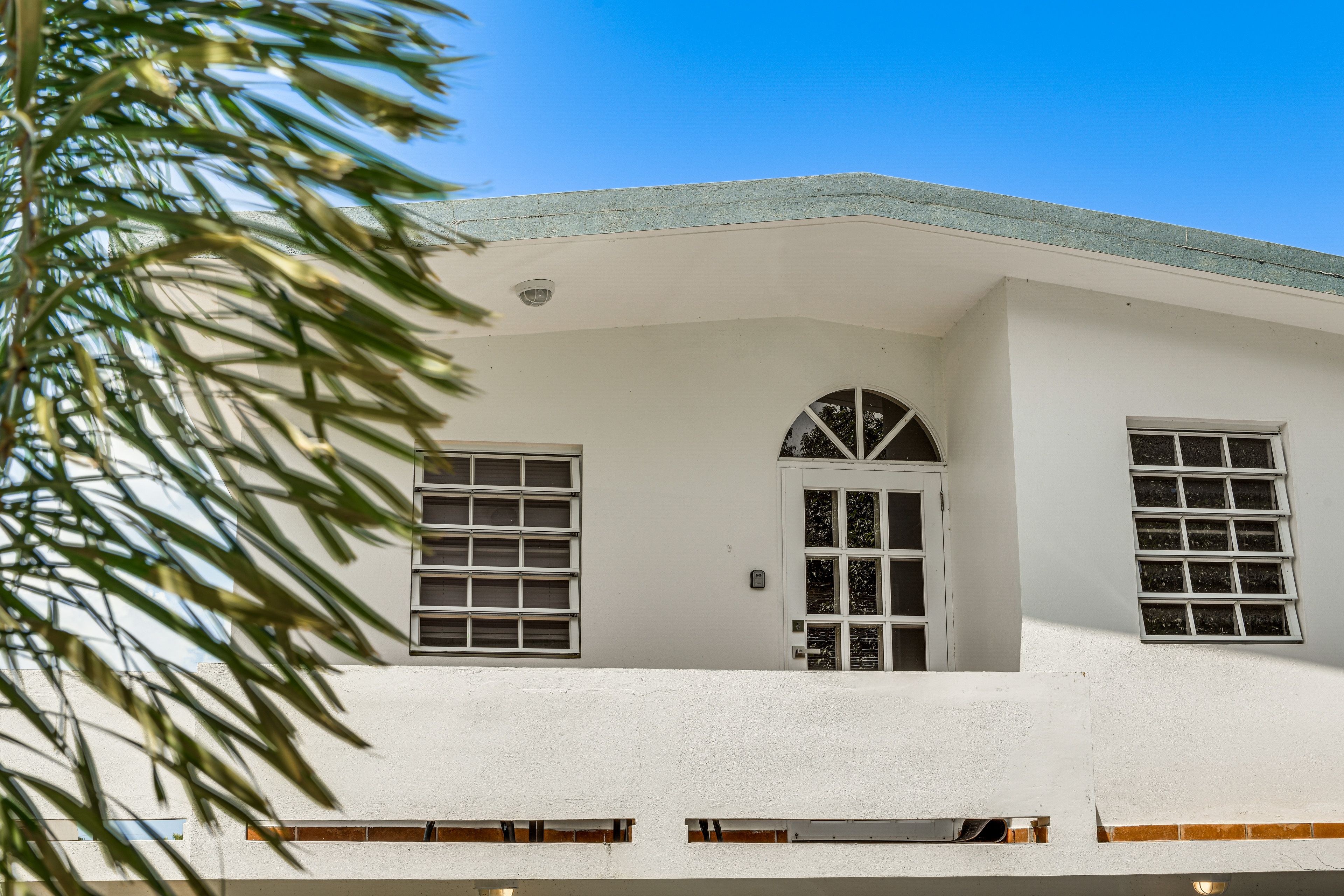 Private Balcony | Parking Lot (1 Vehicle)