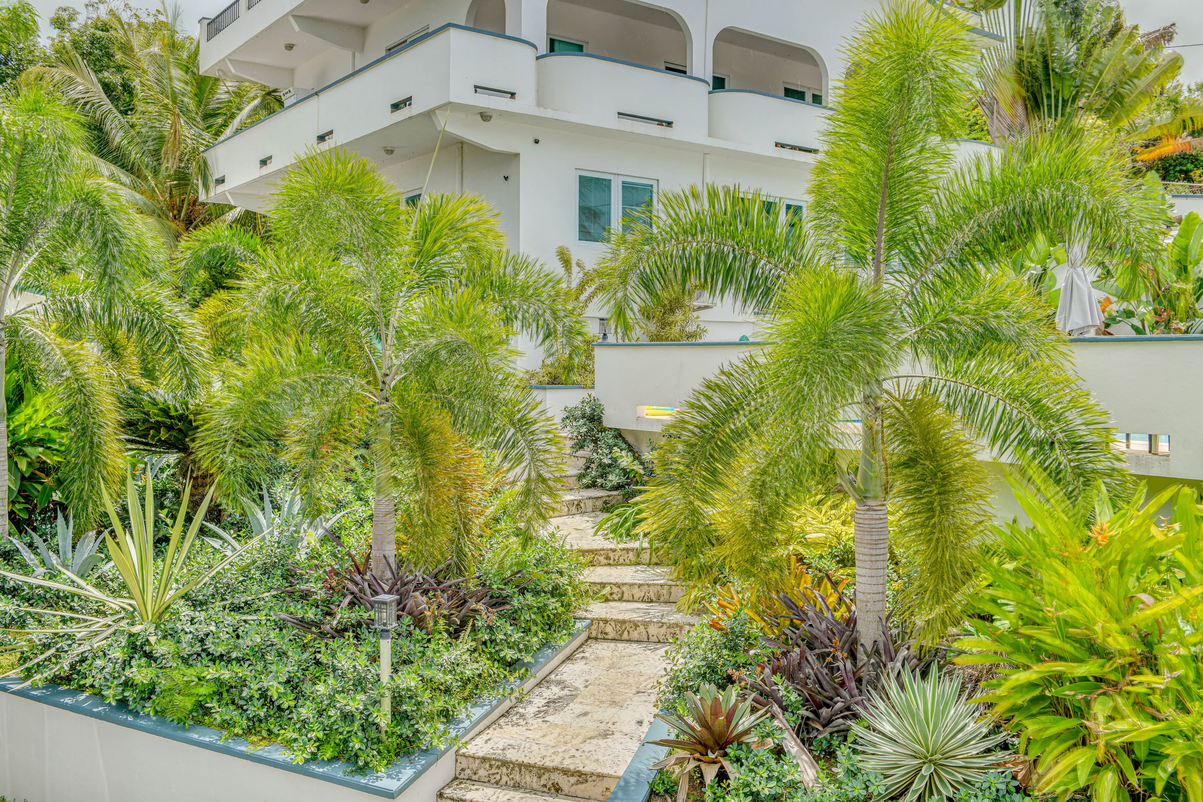 Property Exterior | Parking Lot (1 Vehicle)