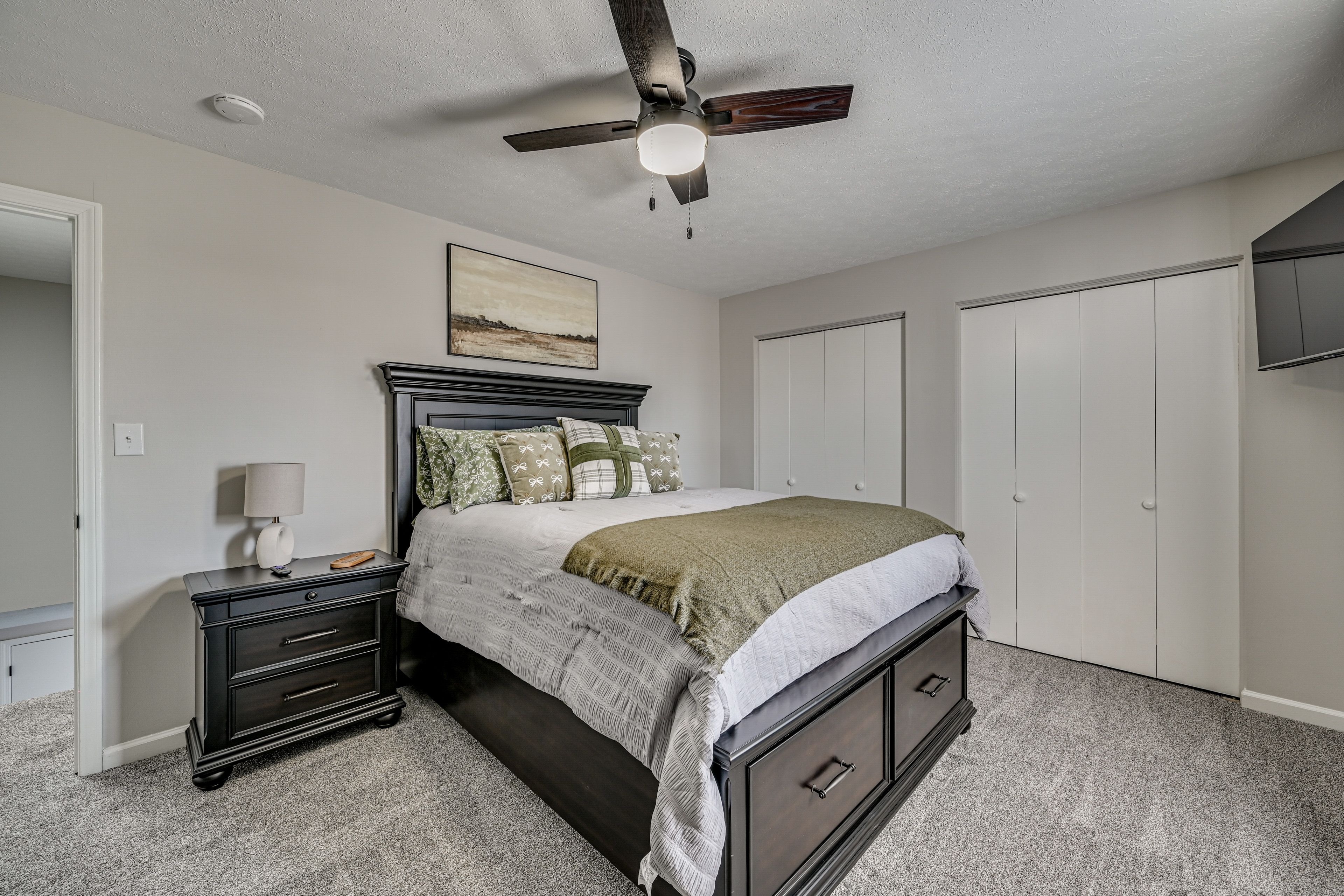 Bedroom 1 | 2nd Floor | Queen Bed