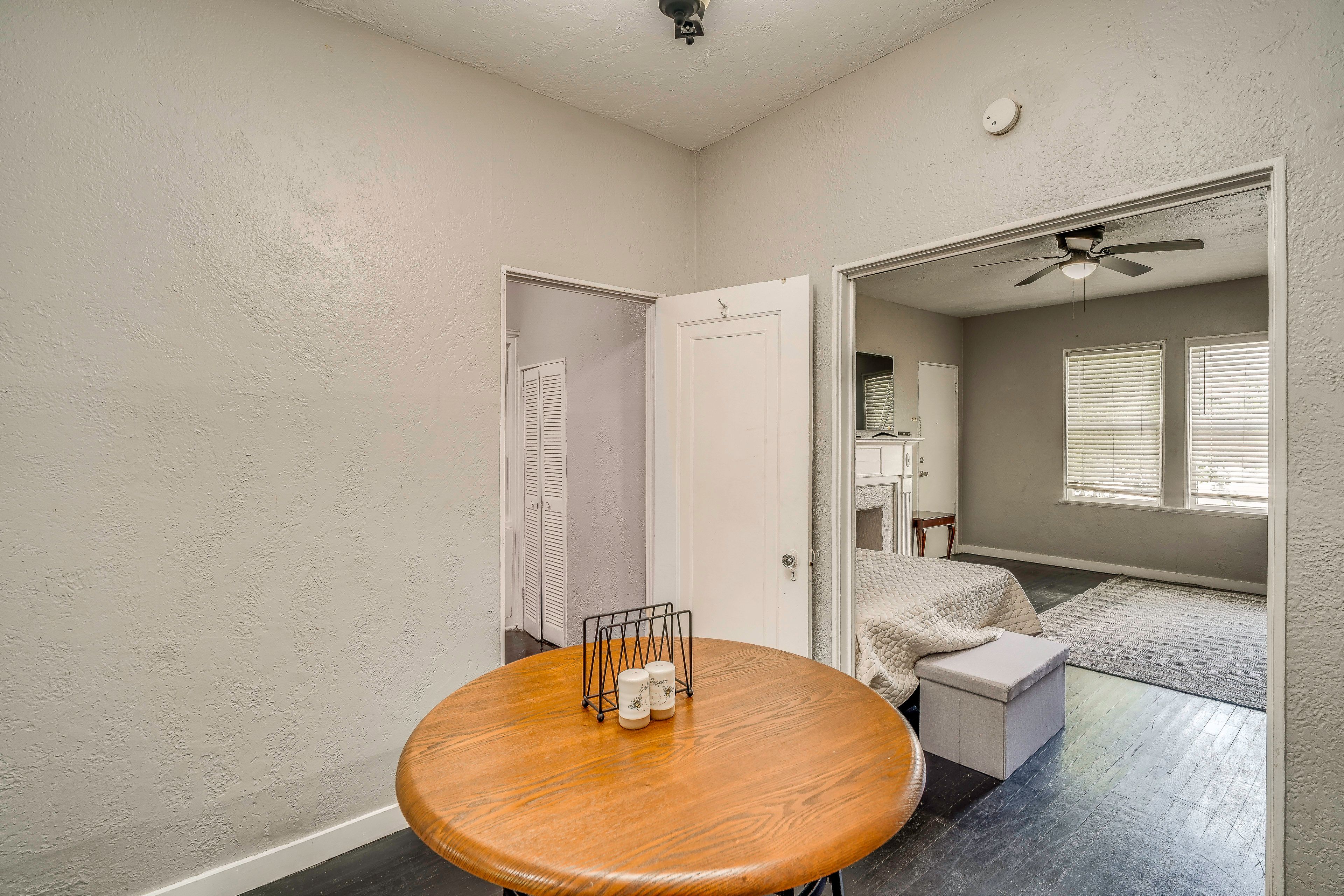 Studio | Dining Area