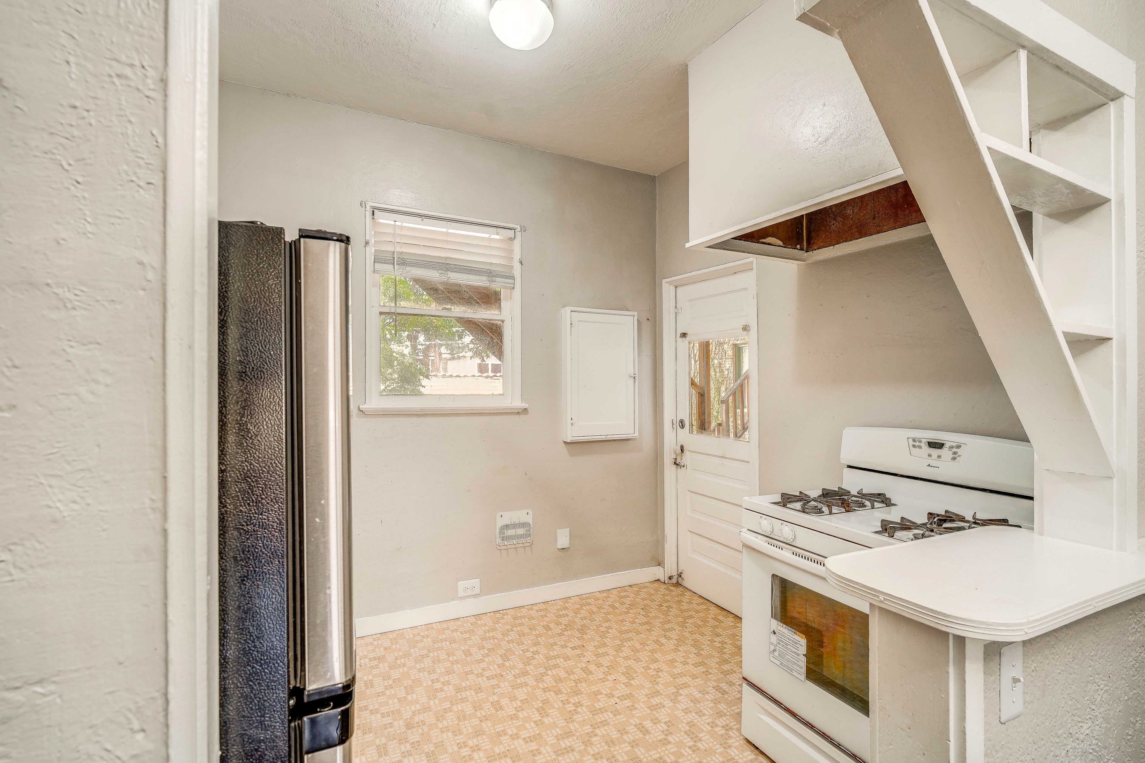 Studio | Kitchen
