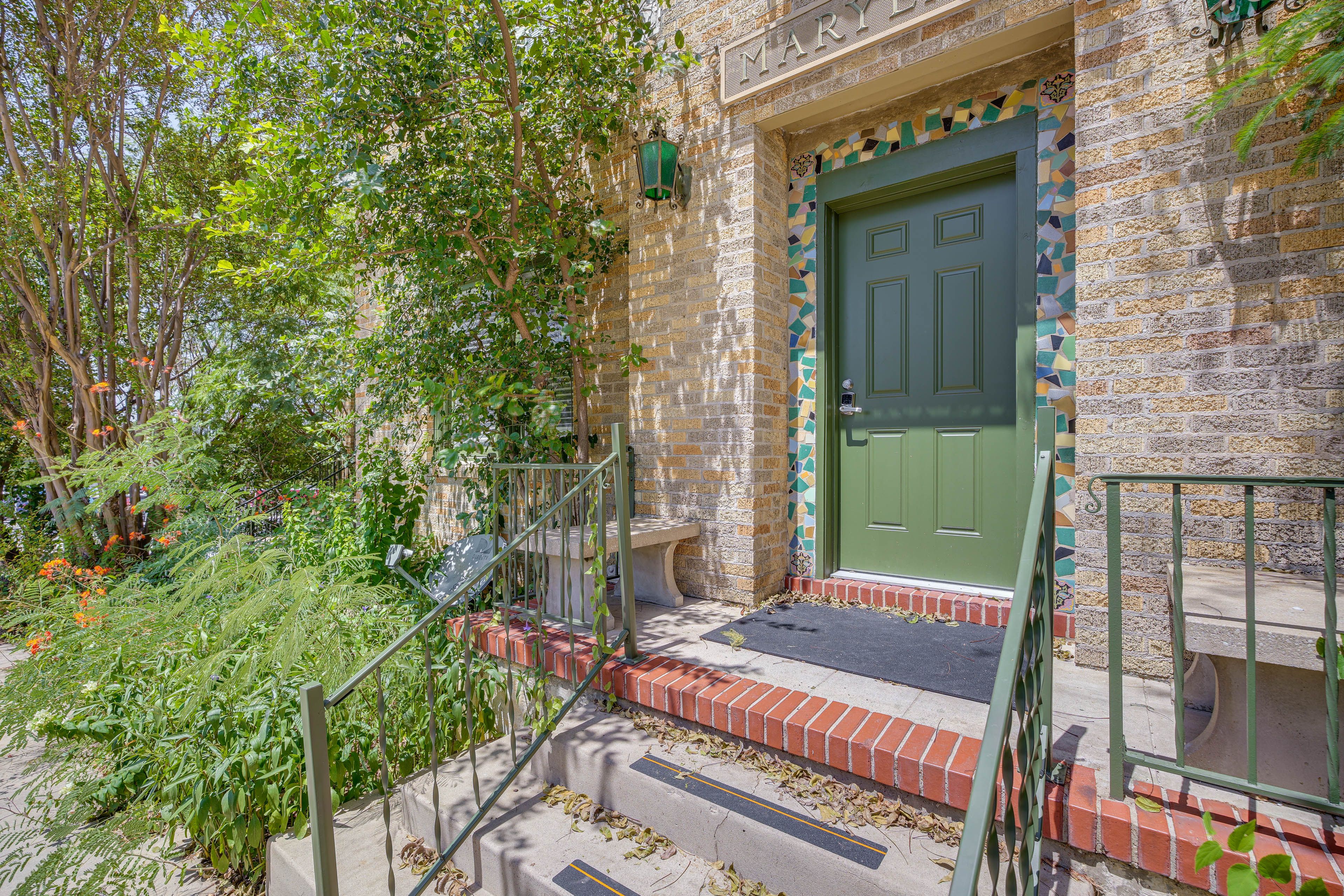 Property Exterior | Single-Level Studio Apartment