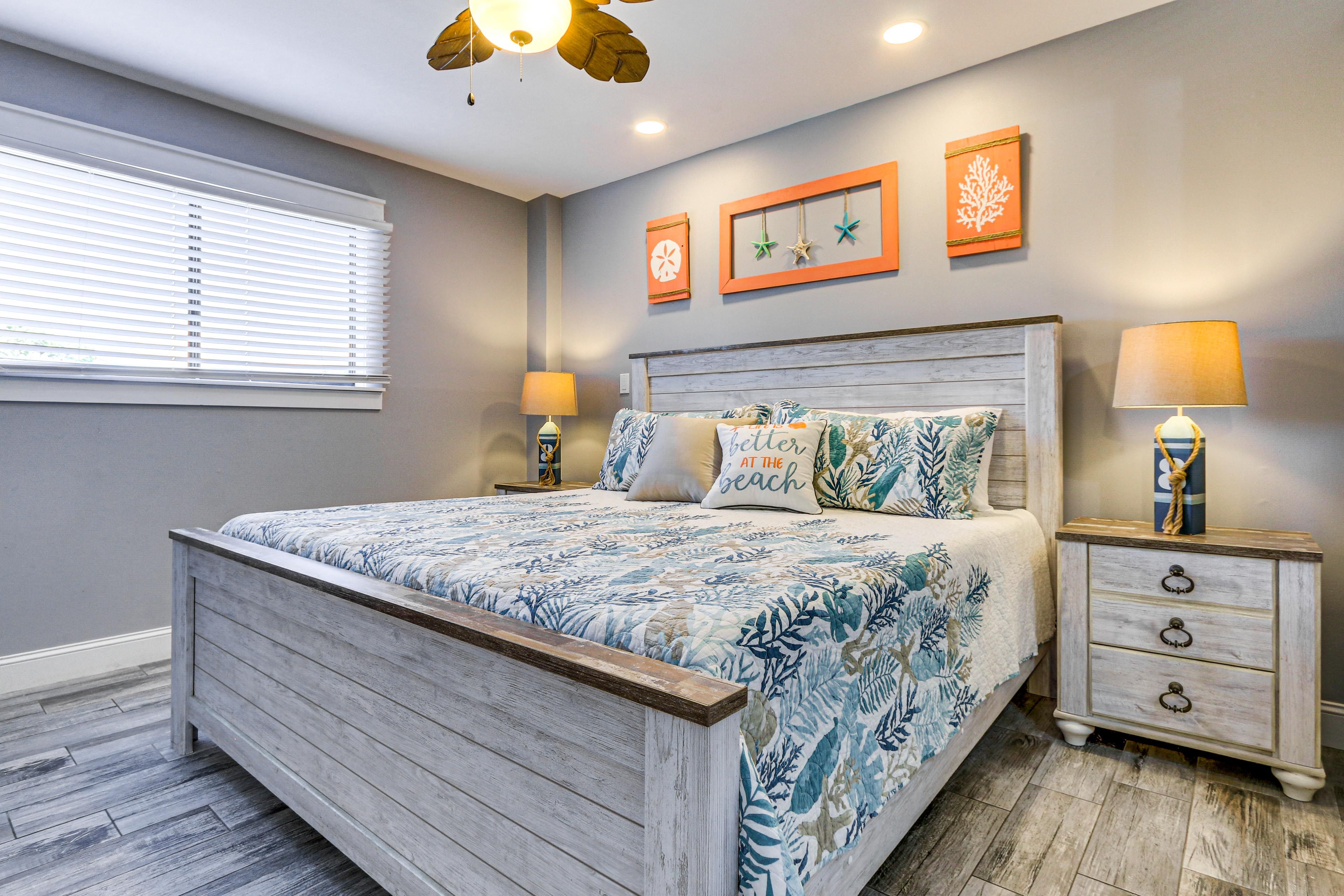 Bedroom 1 | King Bed