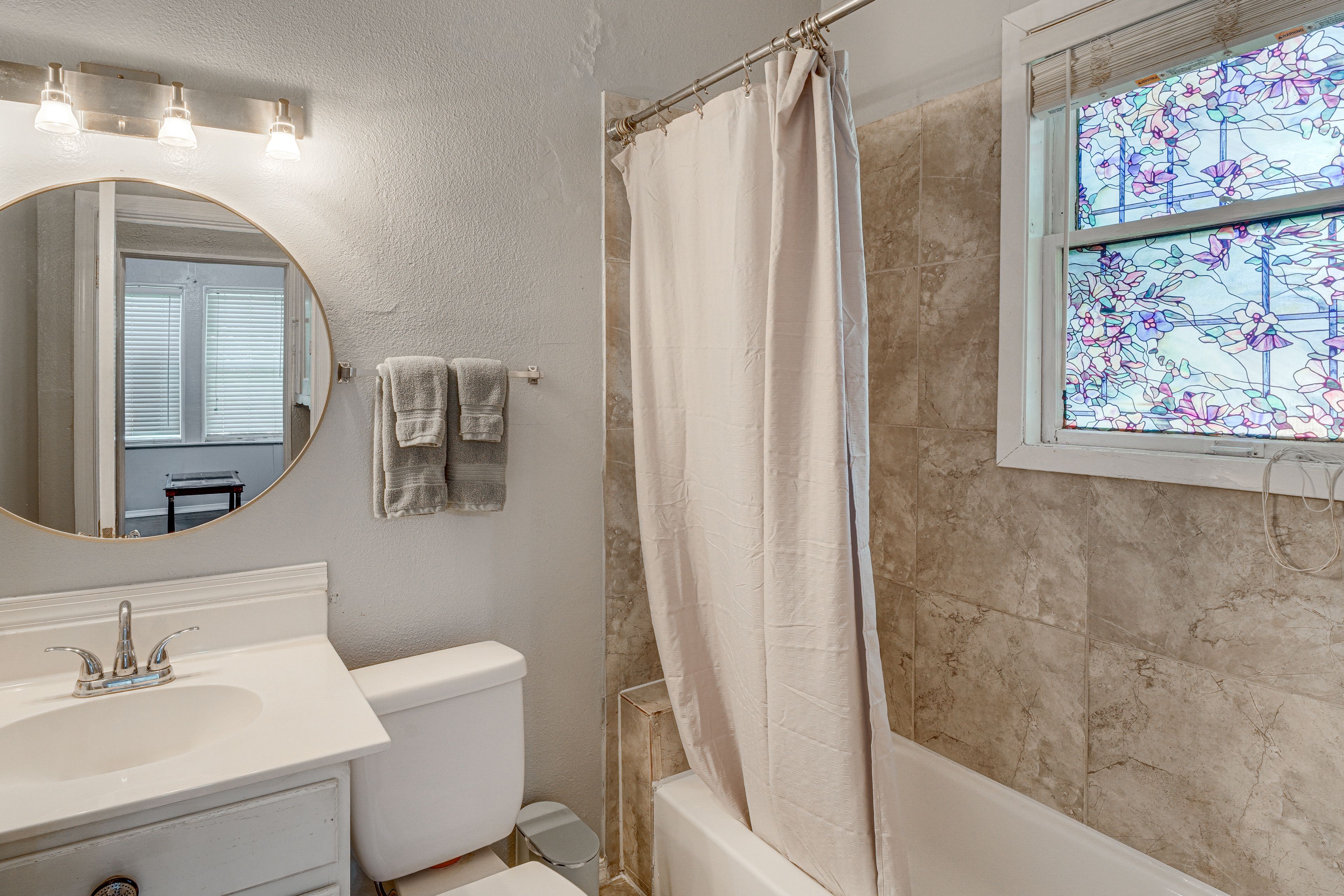 Full Bathroom