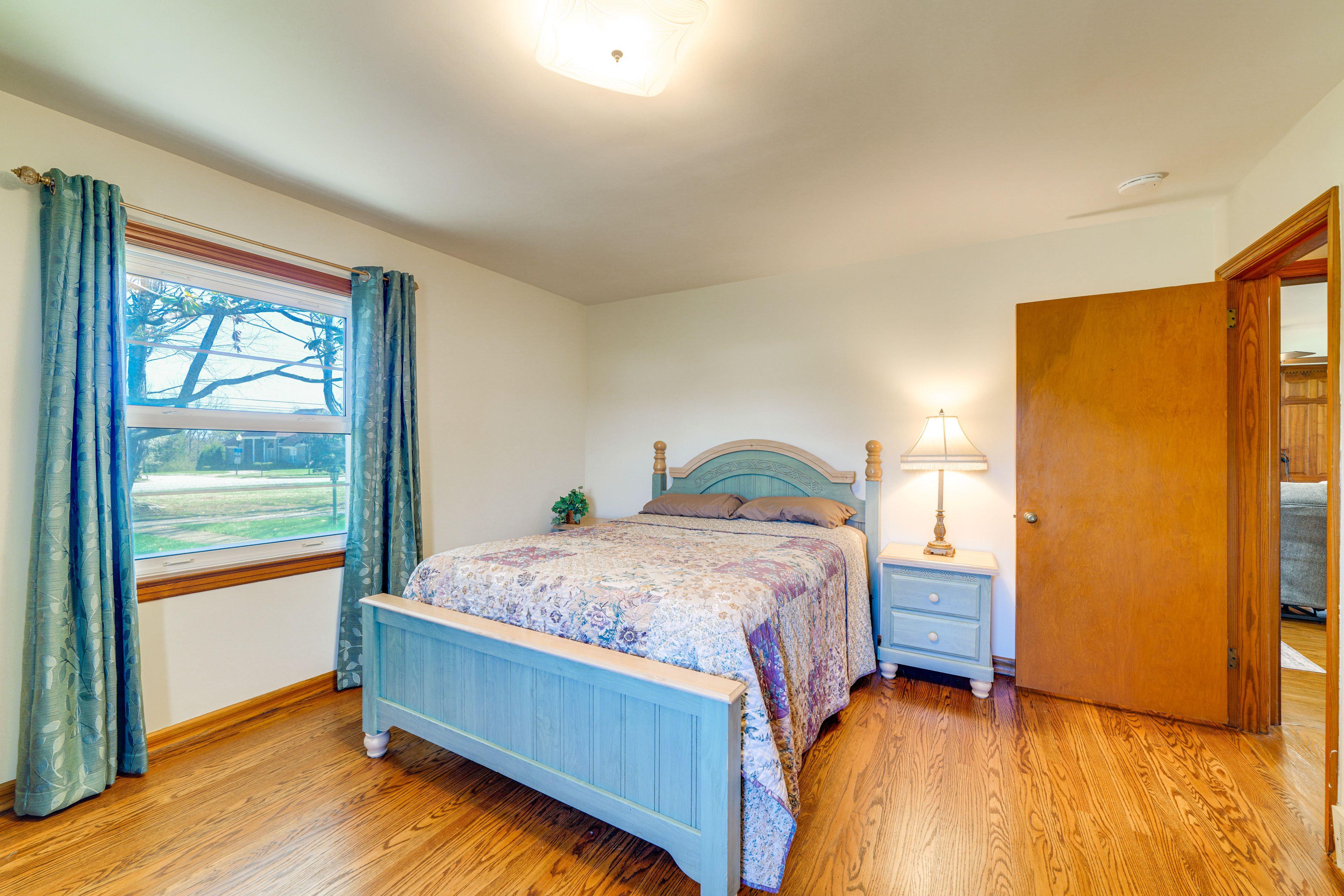Bedroom 2 | Queen Bed | Main Level