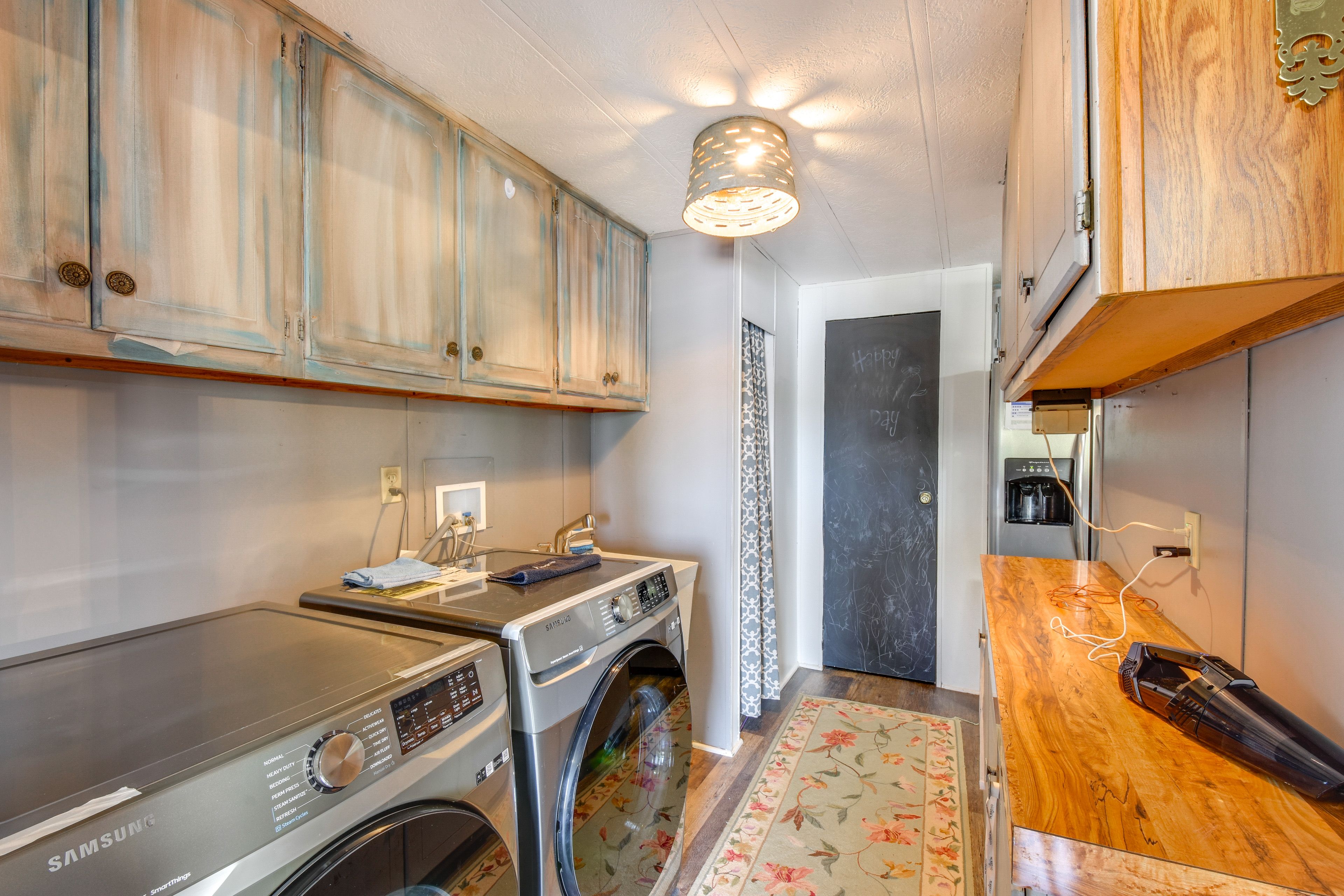 Laundry Room | Main Level