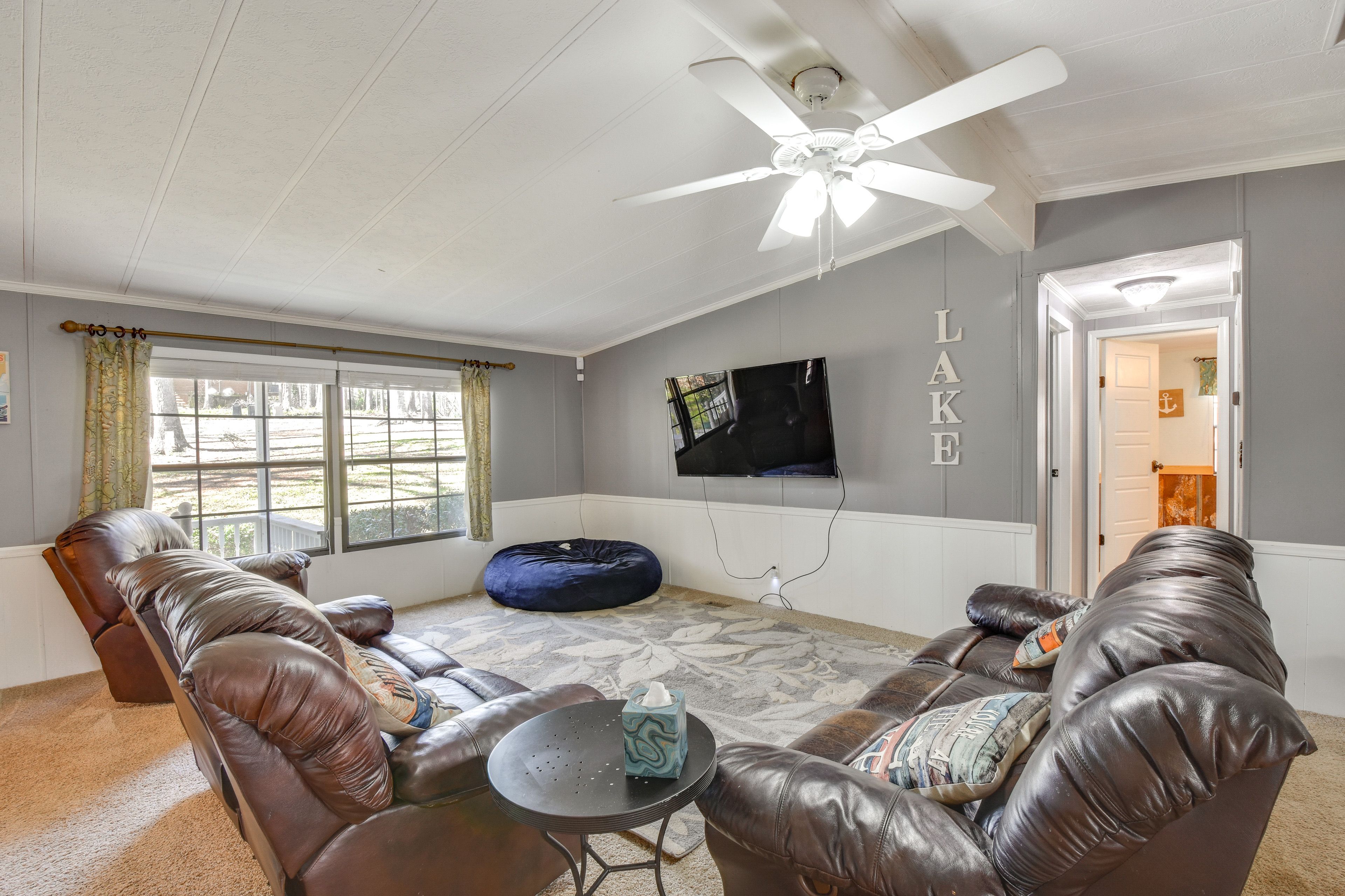Living Room | Main Level
