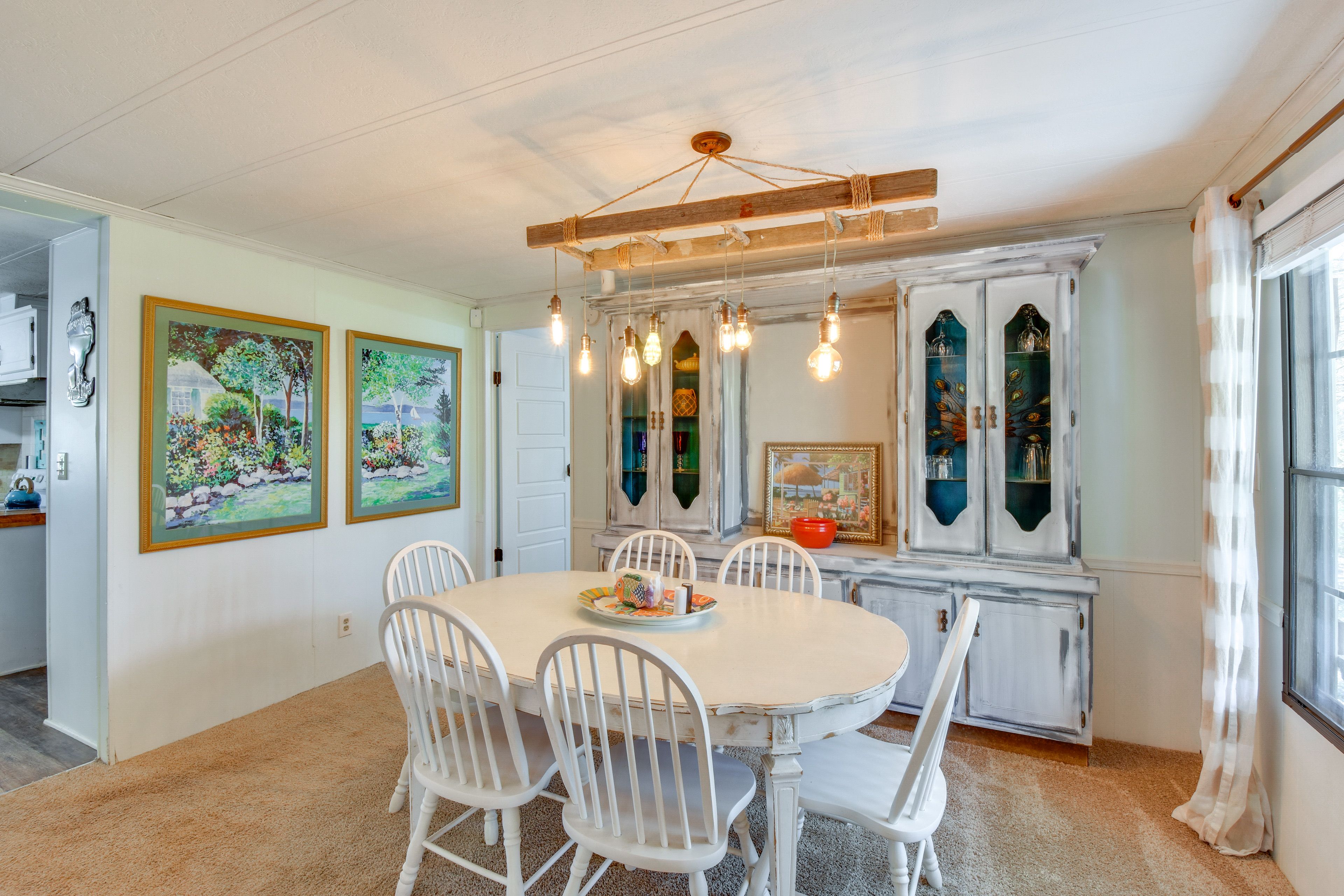 Dining Room | Main Level