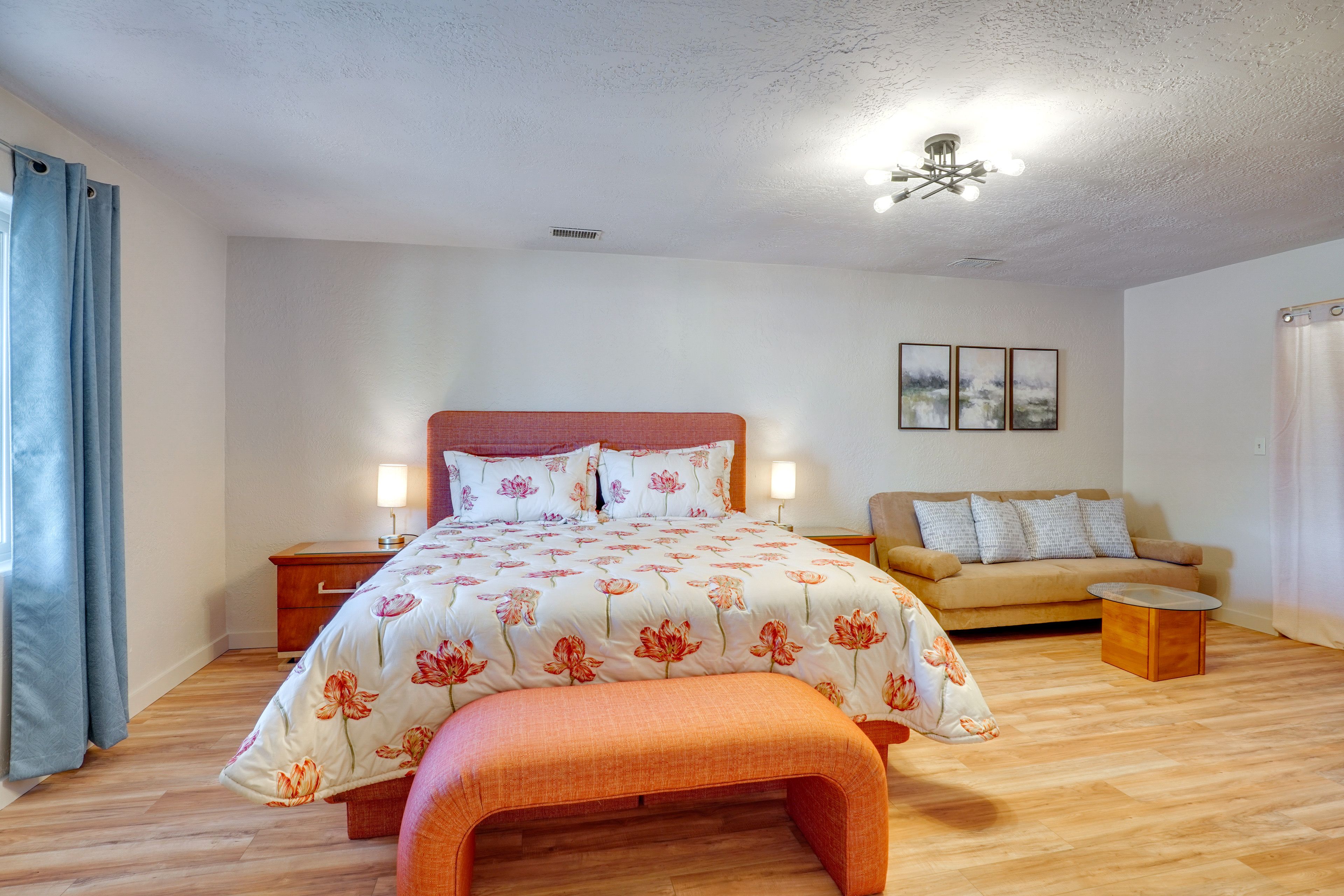 Bedroom 1 | King Bed | Full Futon