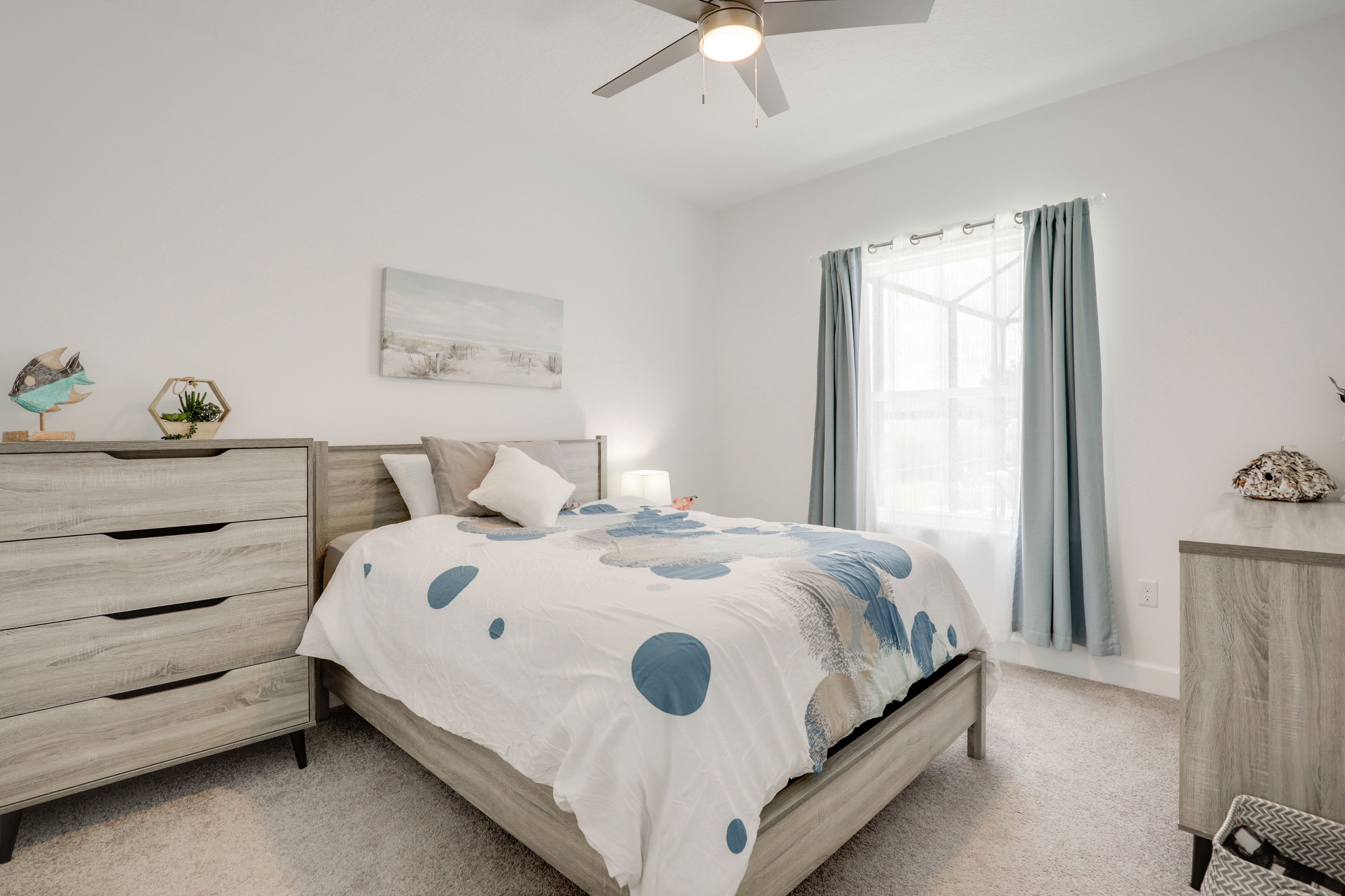 Bedroom 2 | Queen Bed
