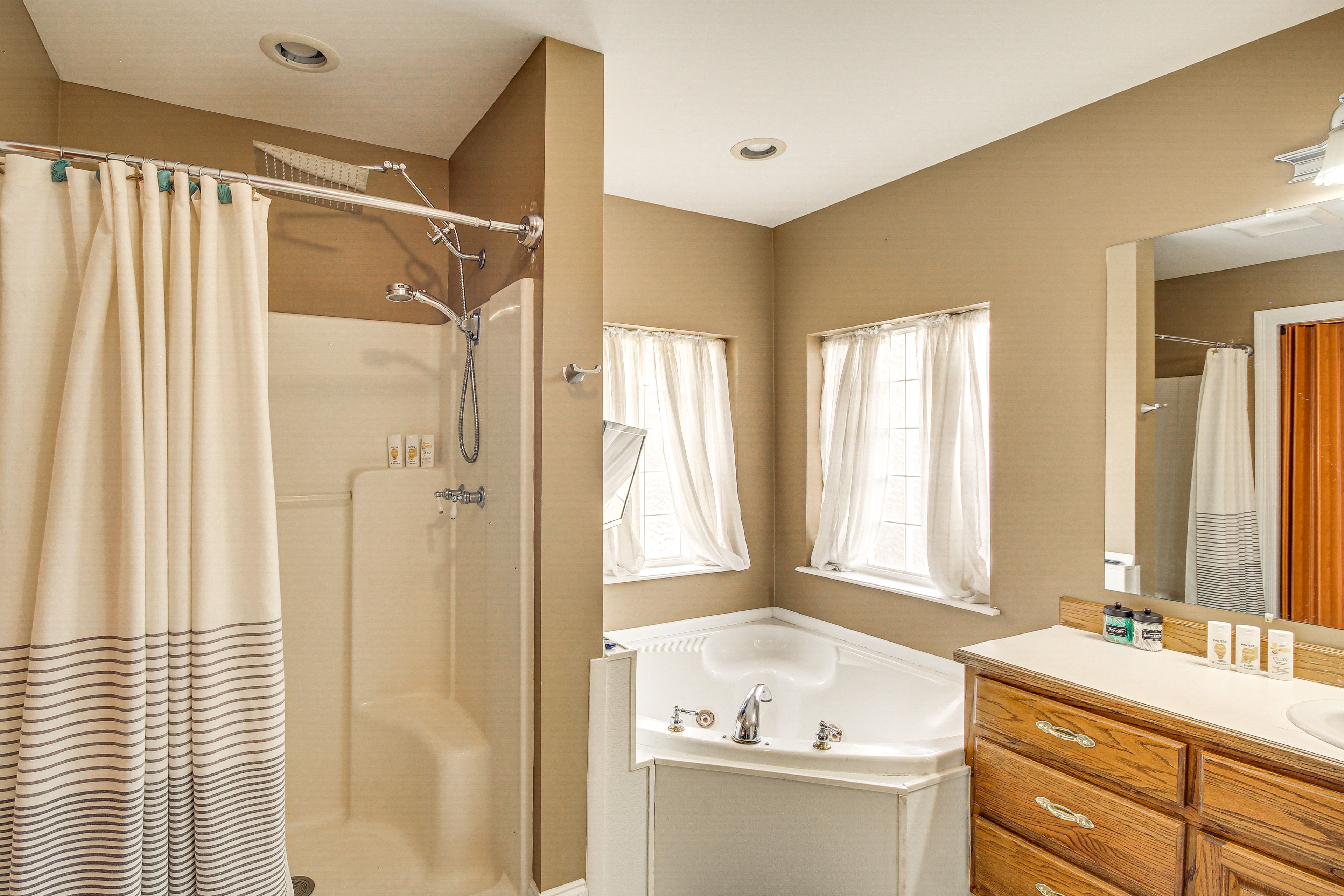 En-Suite Bathroom | Towels Provided | TV