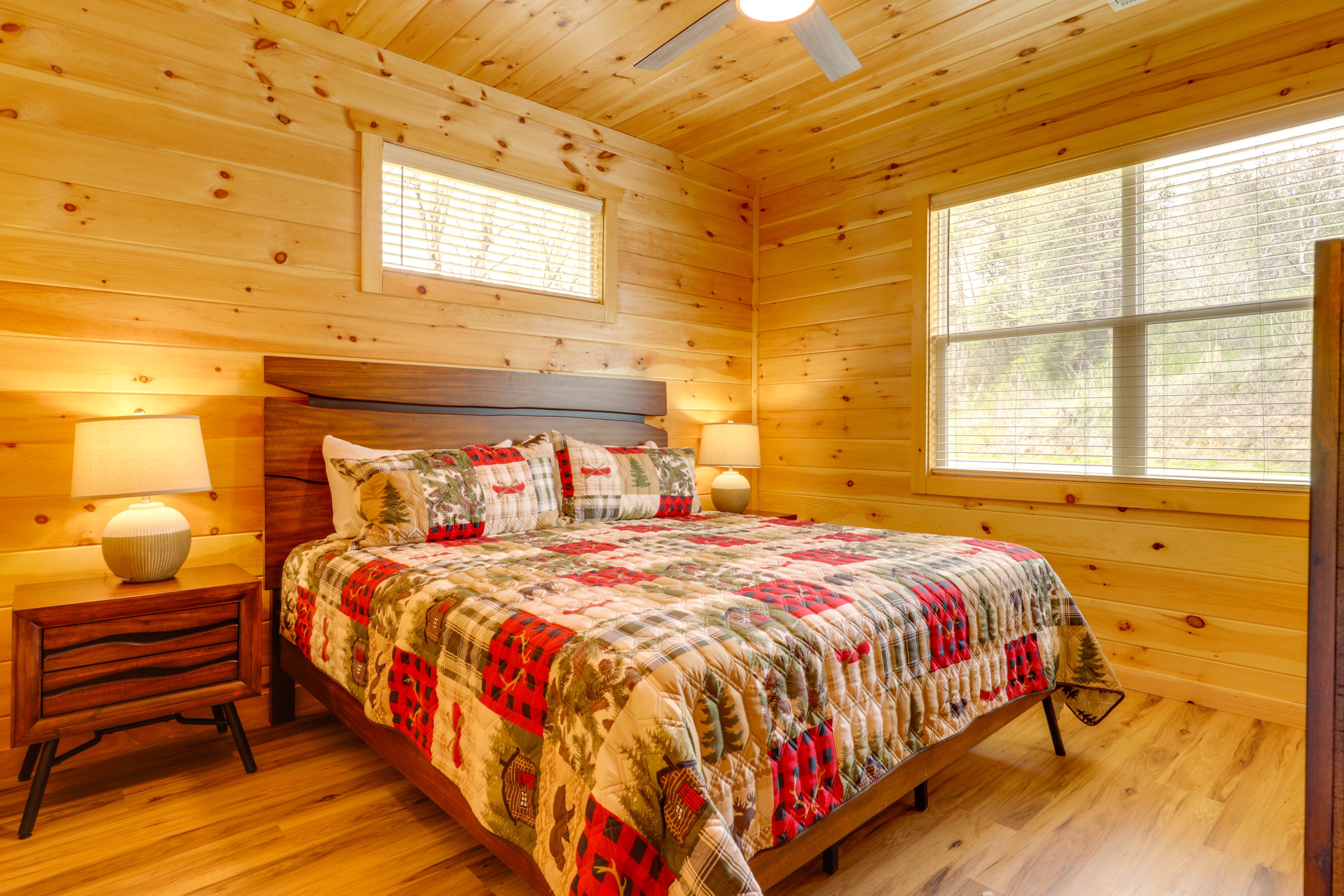 Bedroom 1 | King Bed