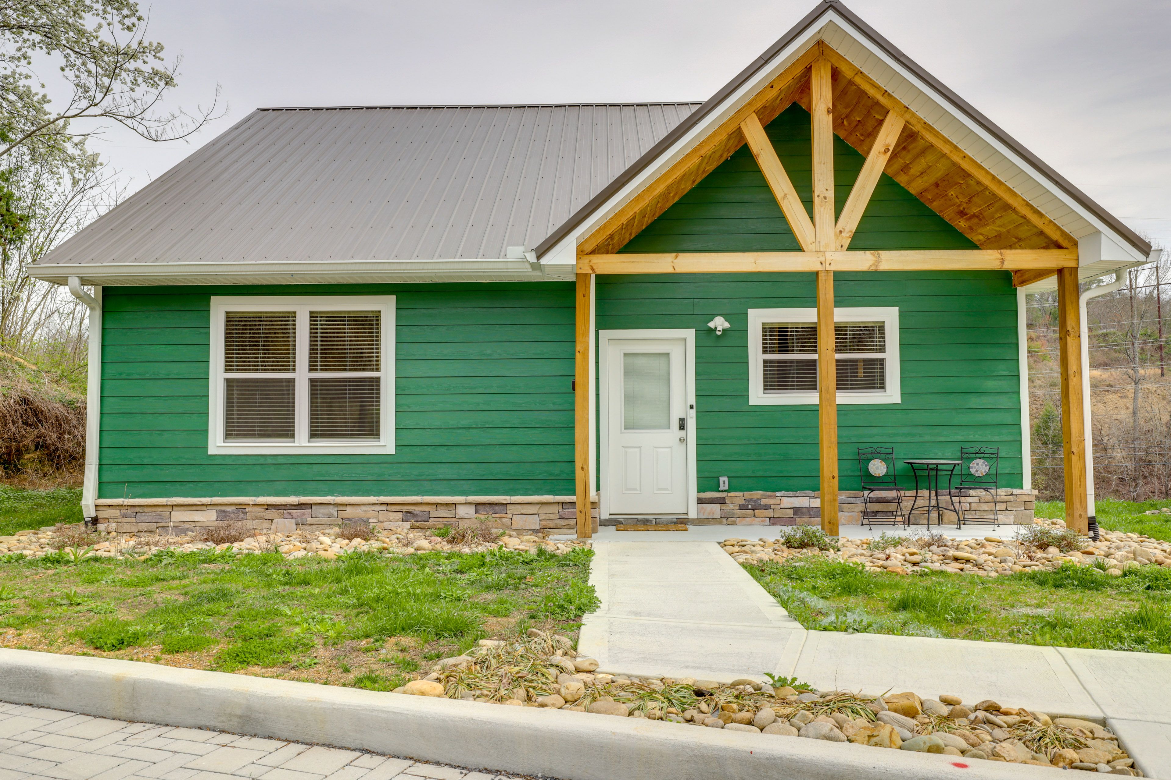 Exterior | Front of Cabin (2 Vehicles)